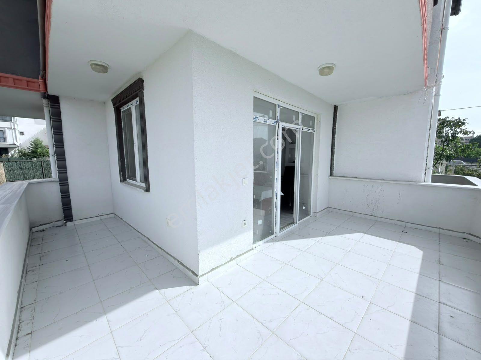 Kartallar-220m² İçerisinde Büyük Bahçeli E5e Yakın Fırsat Yazlık — fotoğraf 25
