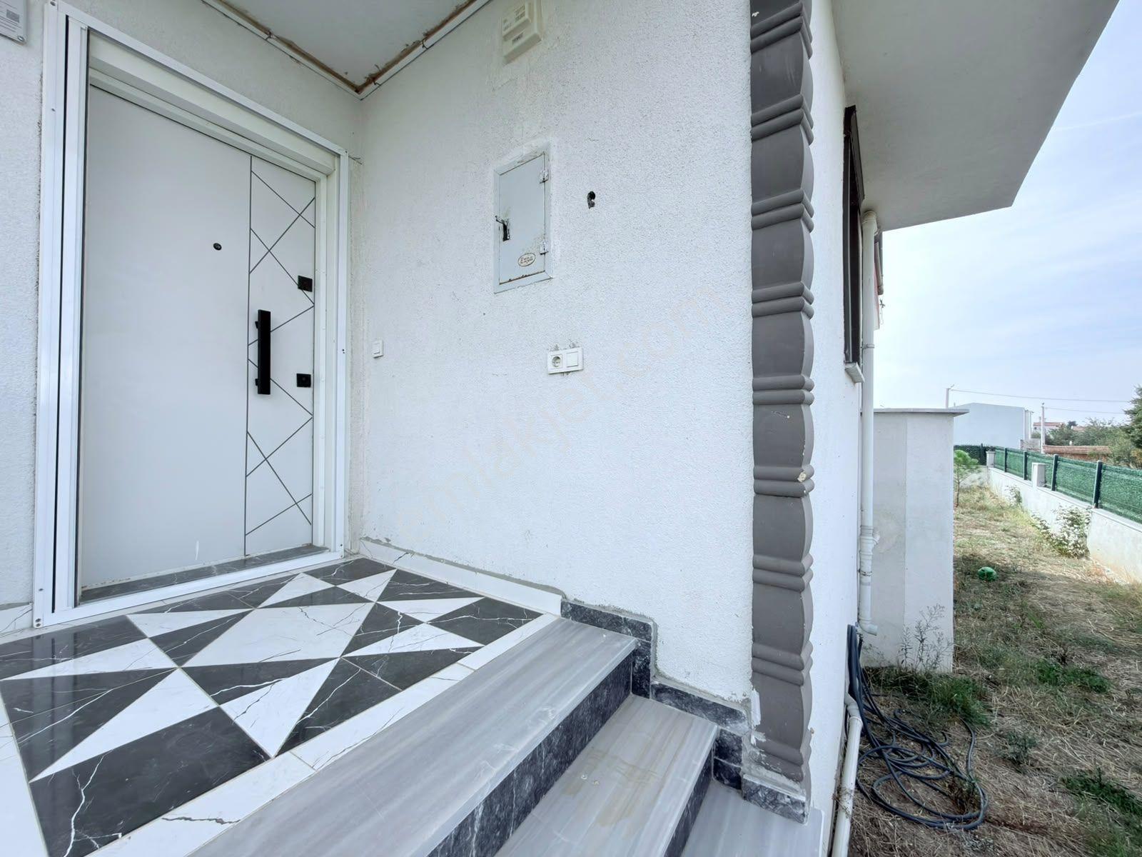 Kartallar-220m² İçerisinde Büyük Bahçeli E5e Yakın Fırsat Yazlık — fotoğraf 34