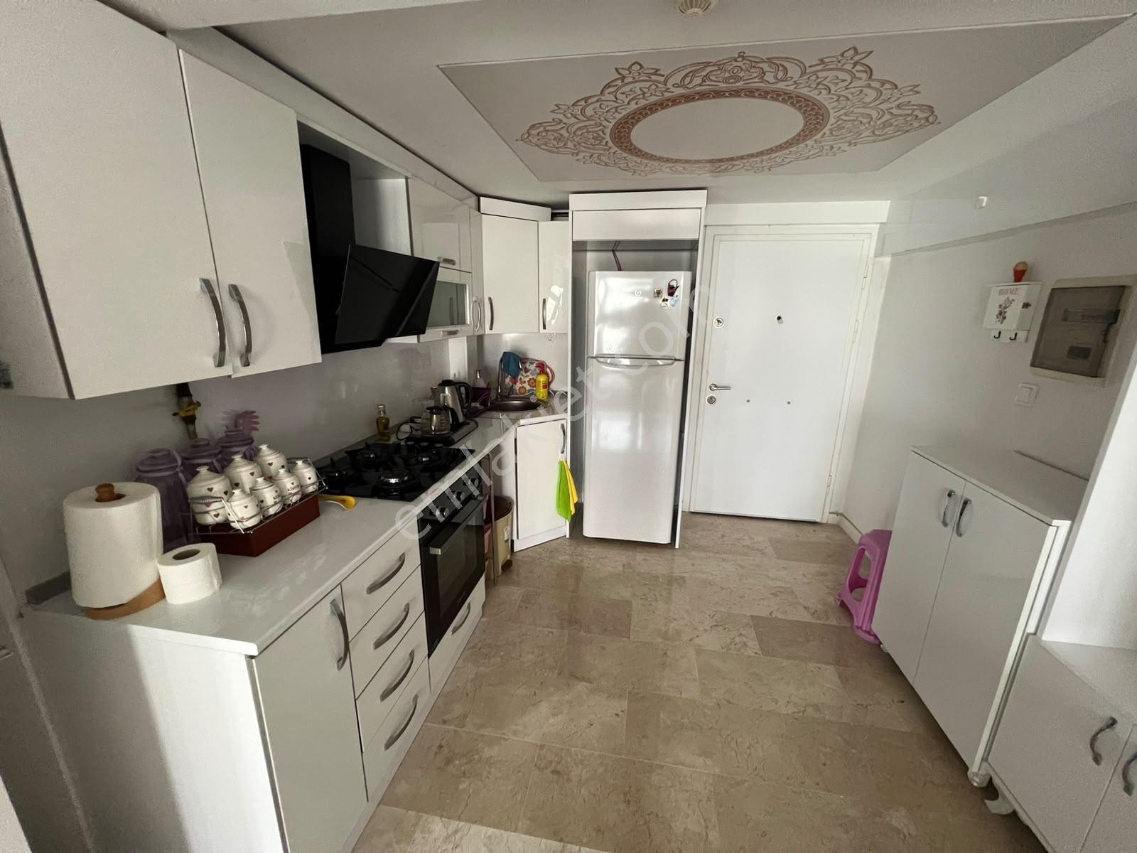 Pegaas'tan Delta Deluxe Sitesinde E5'e Metrobüse Yakın 2+1 Daire — fotoğraf 9