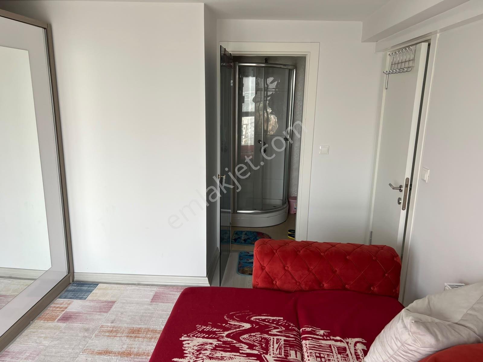 Pegaas'tan Delta Deluxe Sitesinde E5'e Metrobüse Yakın 2+1 Daire — fotoğraf 17