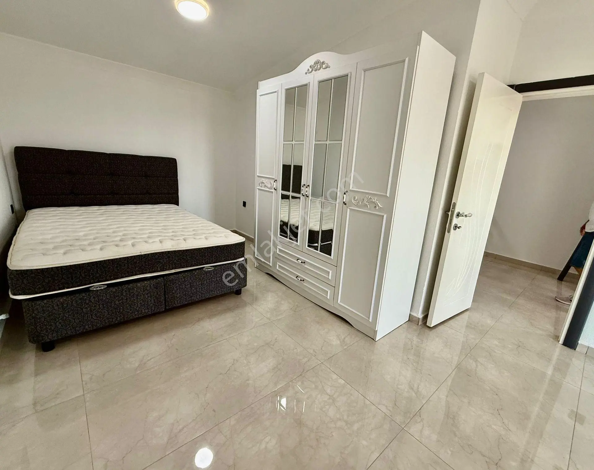 Aydin Didim De 390m Arsa Da Tek Mustakil Ayri Mutfak Ve Altkata Odasi Olan 6+1 Cok Aciil Satiliktir — fotoğraf 13