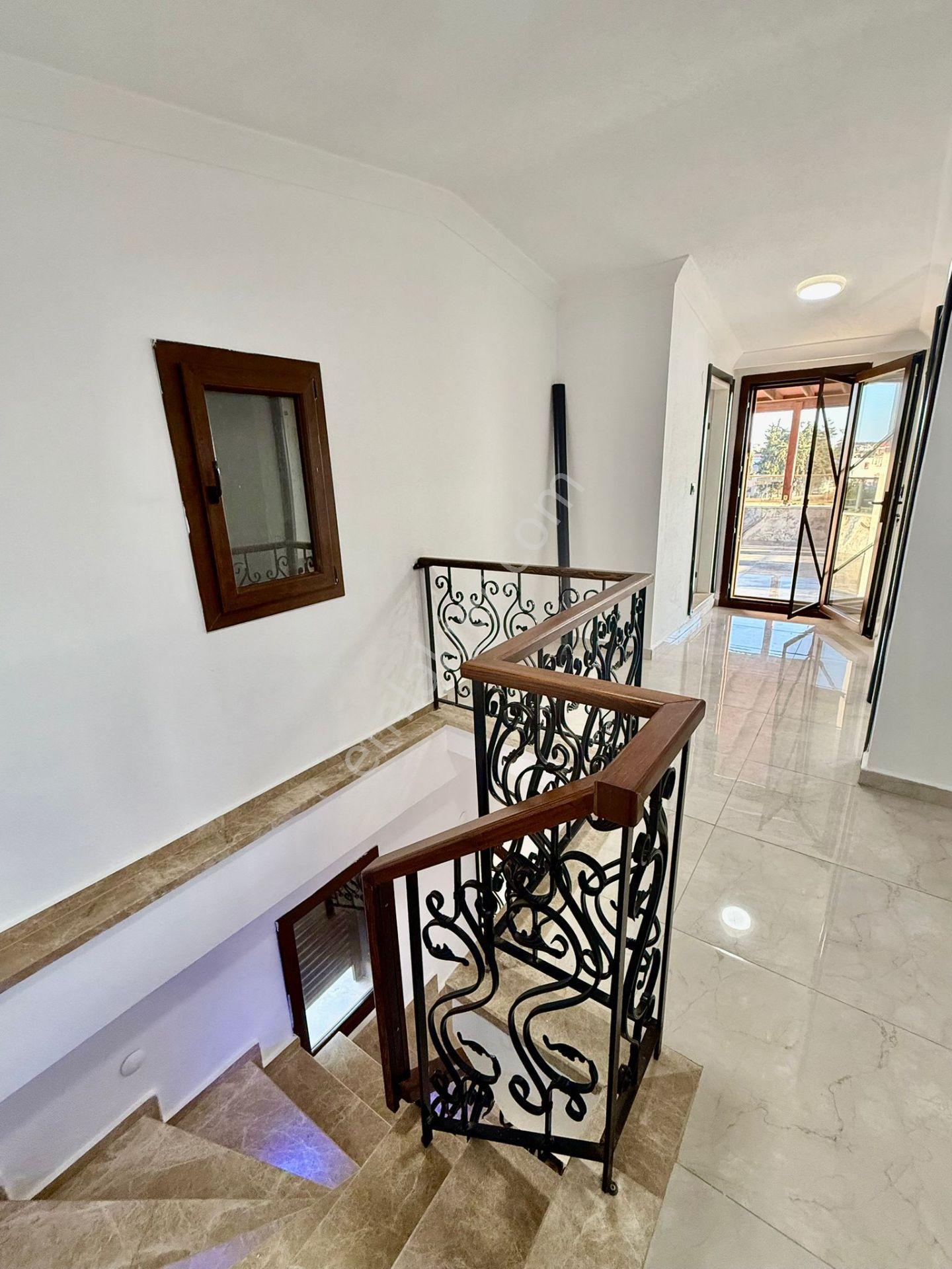 Aydin Didim De 390m Arsa Da Tek Mustakil Ayri Mutfak Ve Altkata Odasi Olan 6+1 Cok Aciil Satiliktir — fotoğraf 24