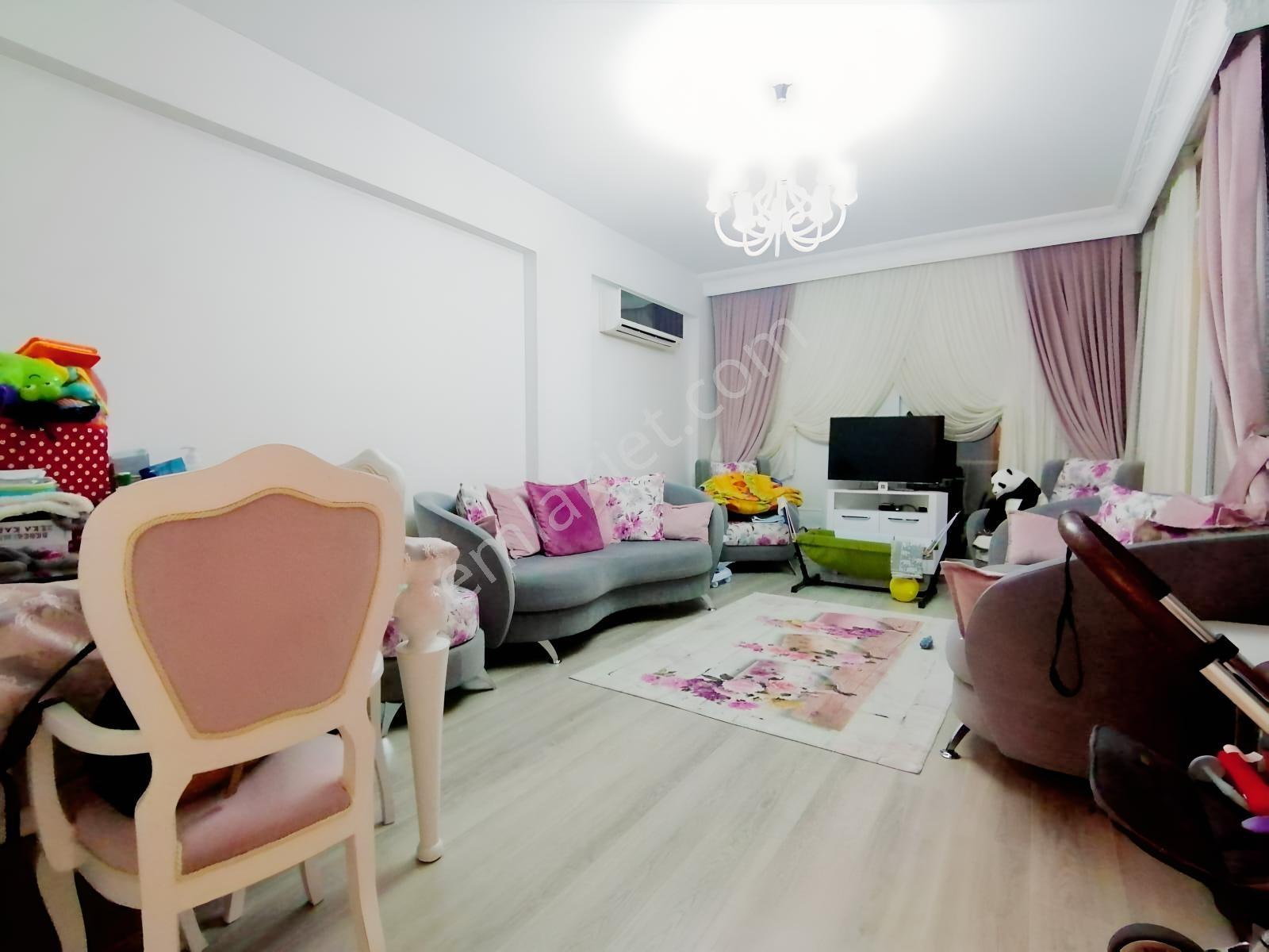 Han Emlak'tan Menderes Mah'de Site İçi Satılık 3+1 Daire — fotoğraf 2