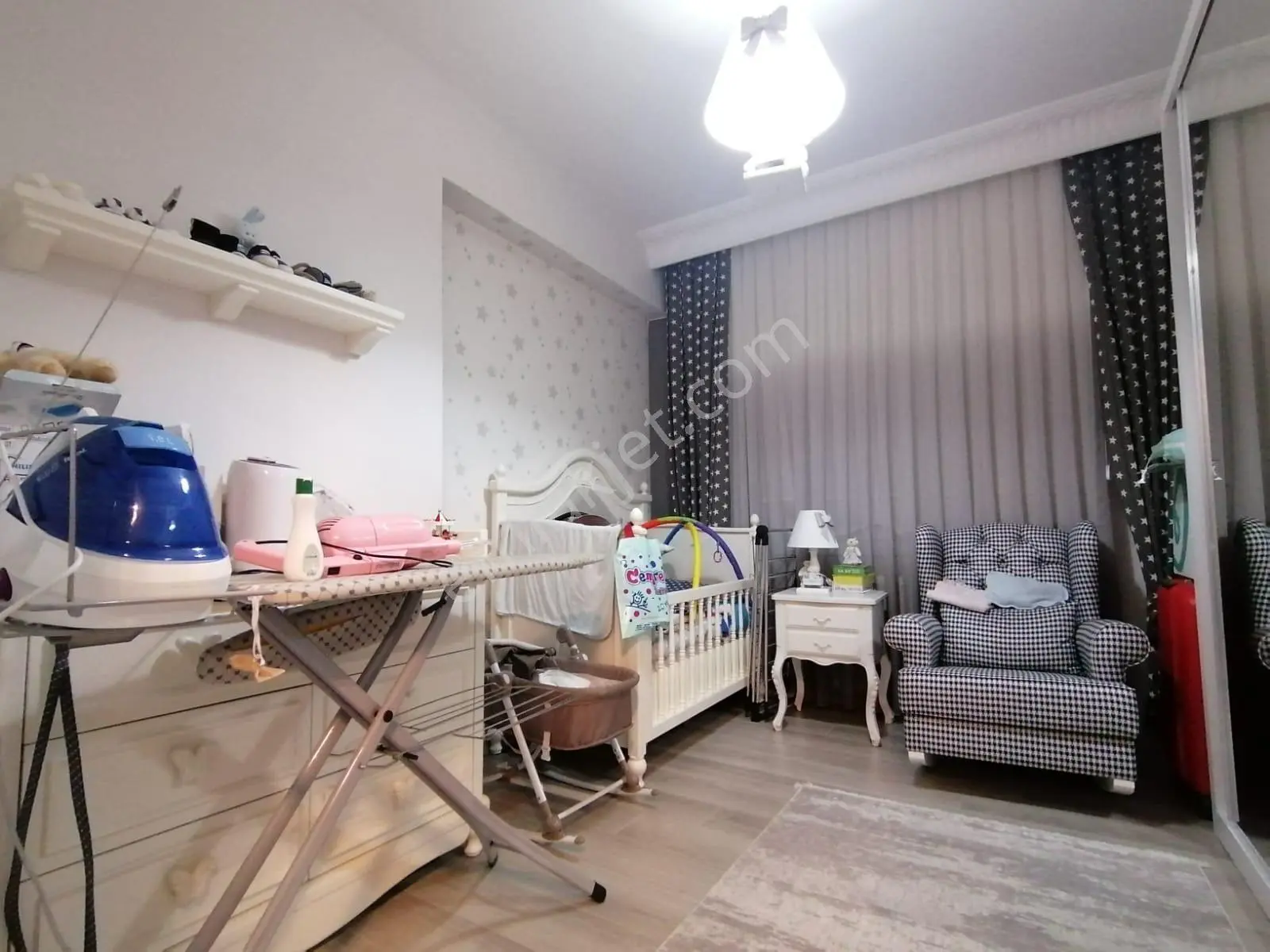 Han Emlak'tan Menderes Mah'de Site İçi Satılık 3+1 Daire — fotoğraf 3