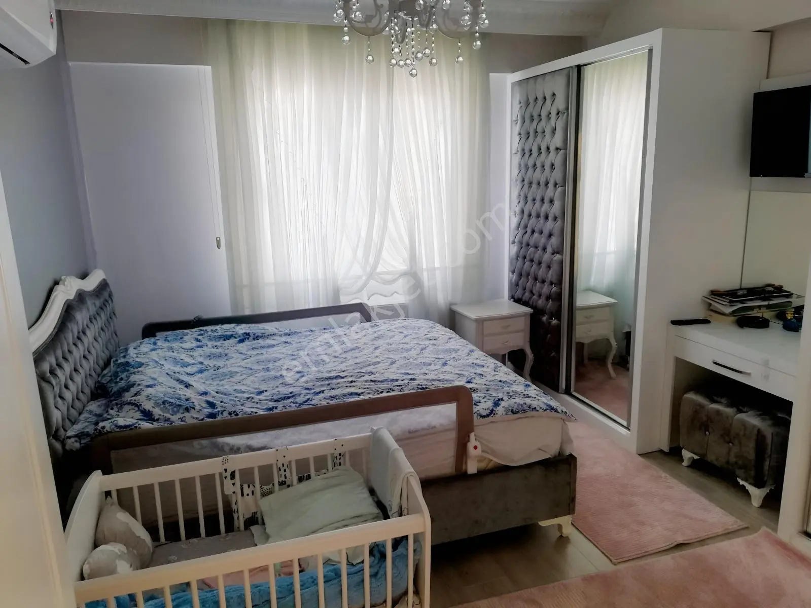 Han Emlak'tan Menderes Mah'de Site İçi Satılık 3+1 Daire — fotoğraf 4