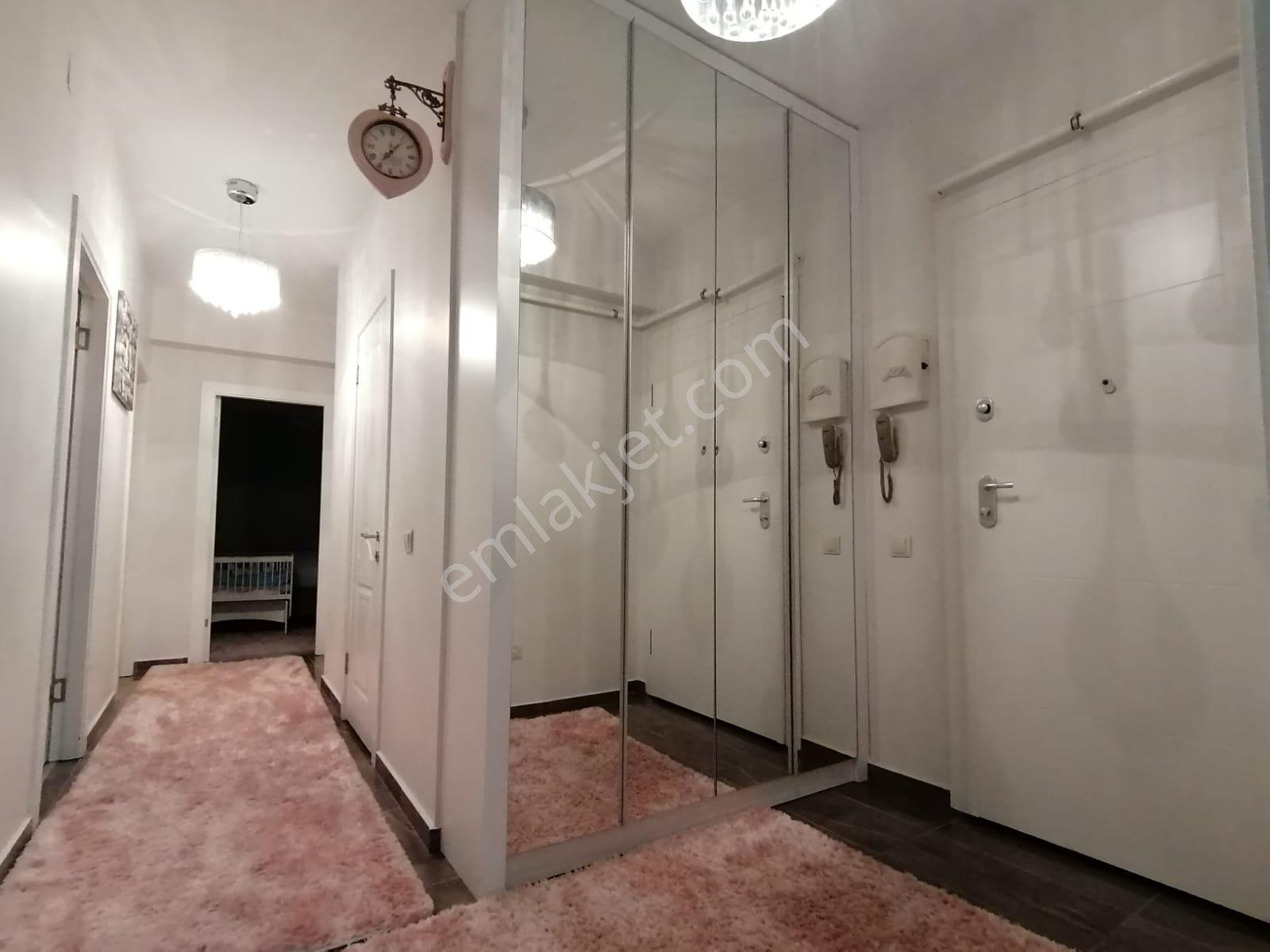 Han Emlak'tan Menderes Mah'de Site İçi Satılık 3+1 Daire — fotoğraf 10