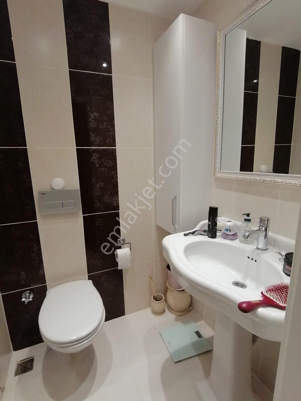 Han Emlak'tan Menderes Mah'de Site İçi Satılık 3+1 Daire — fotoğraf 13