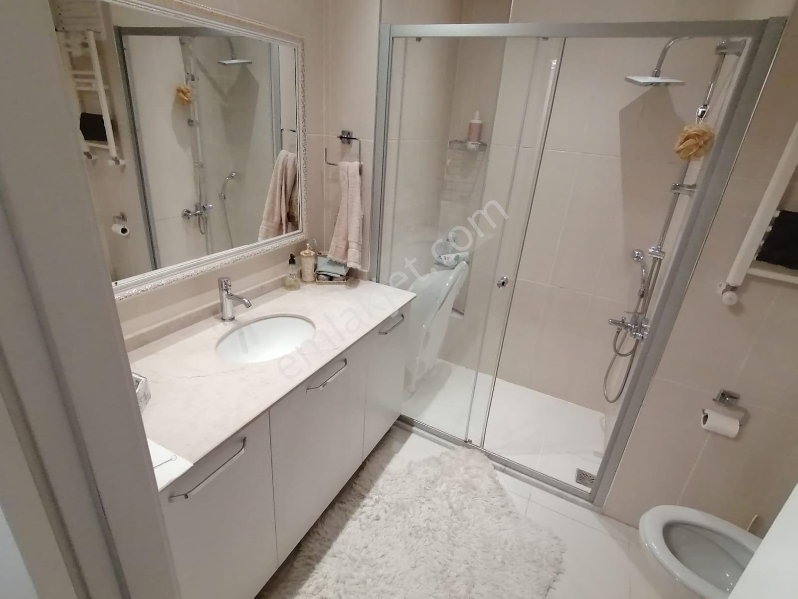 Han Emlak'tan Menderes Mah'de Site İçi Satılık 3+1 Daire — fotoğraf 14