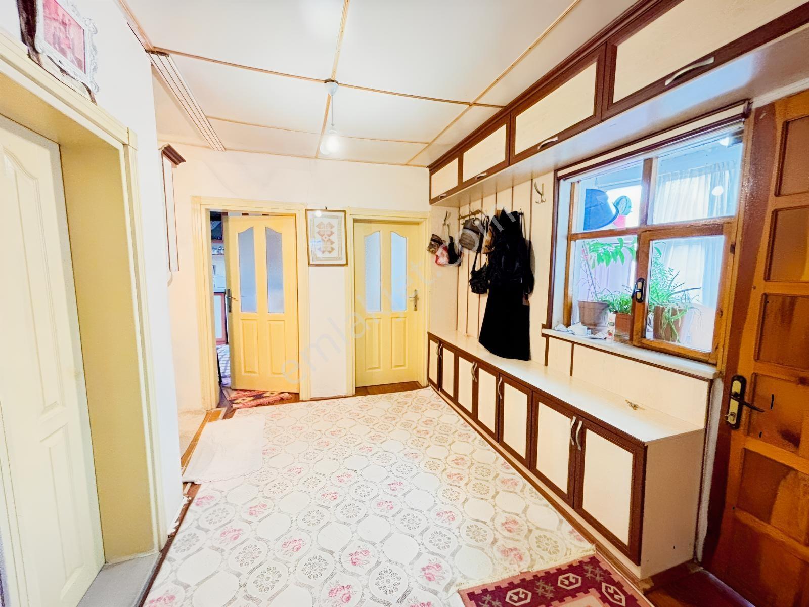 Harmancık'Ta Villa Bölgesinde 407 M² Arsa İçinde Müstakil Ev !!!