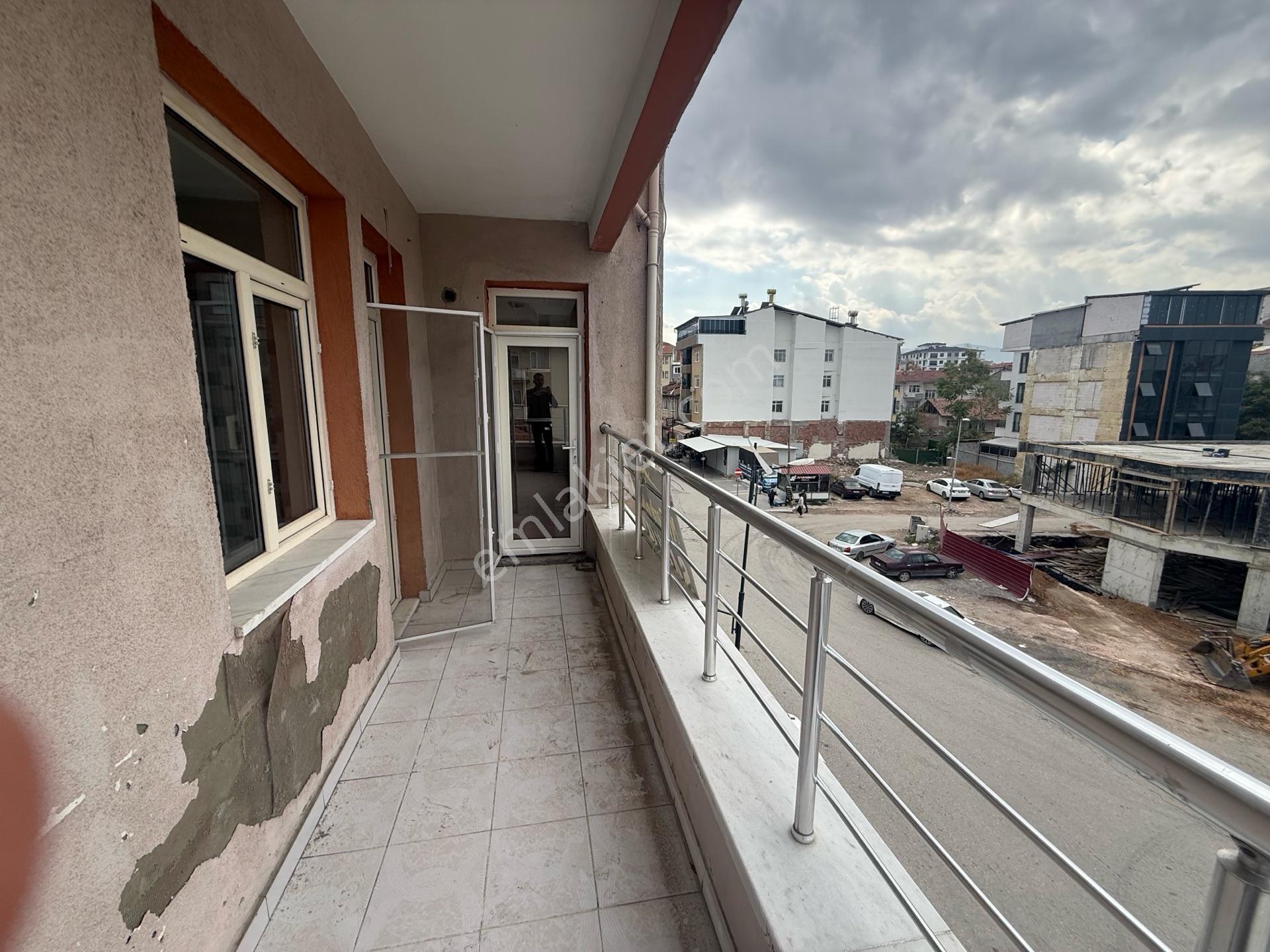 Malatya Şifa Mahallesi 3+1 Geniş Balkonlu Satılık Daire — fotoğraf 8