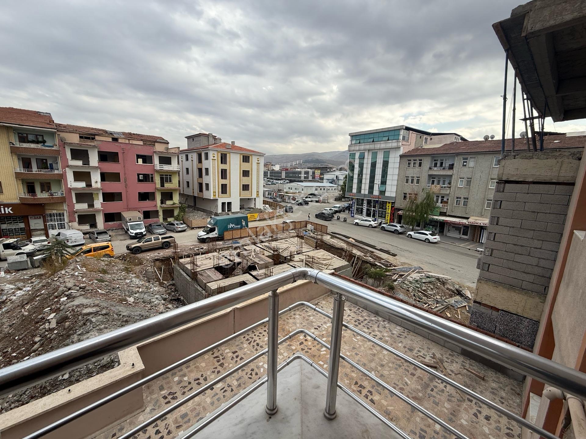 Malatya Şifa Mahallesi 3+1 Geniş Balkonlu Satılık Daire — fotoğraf 23