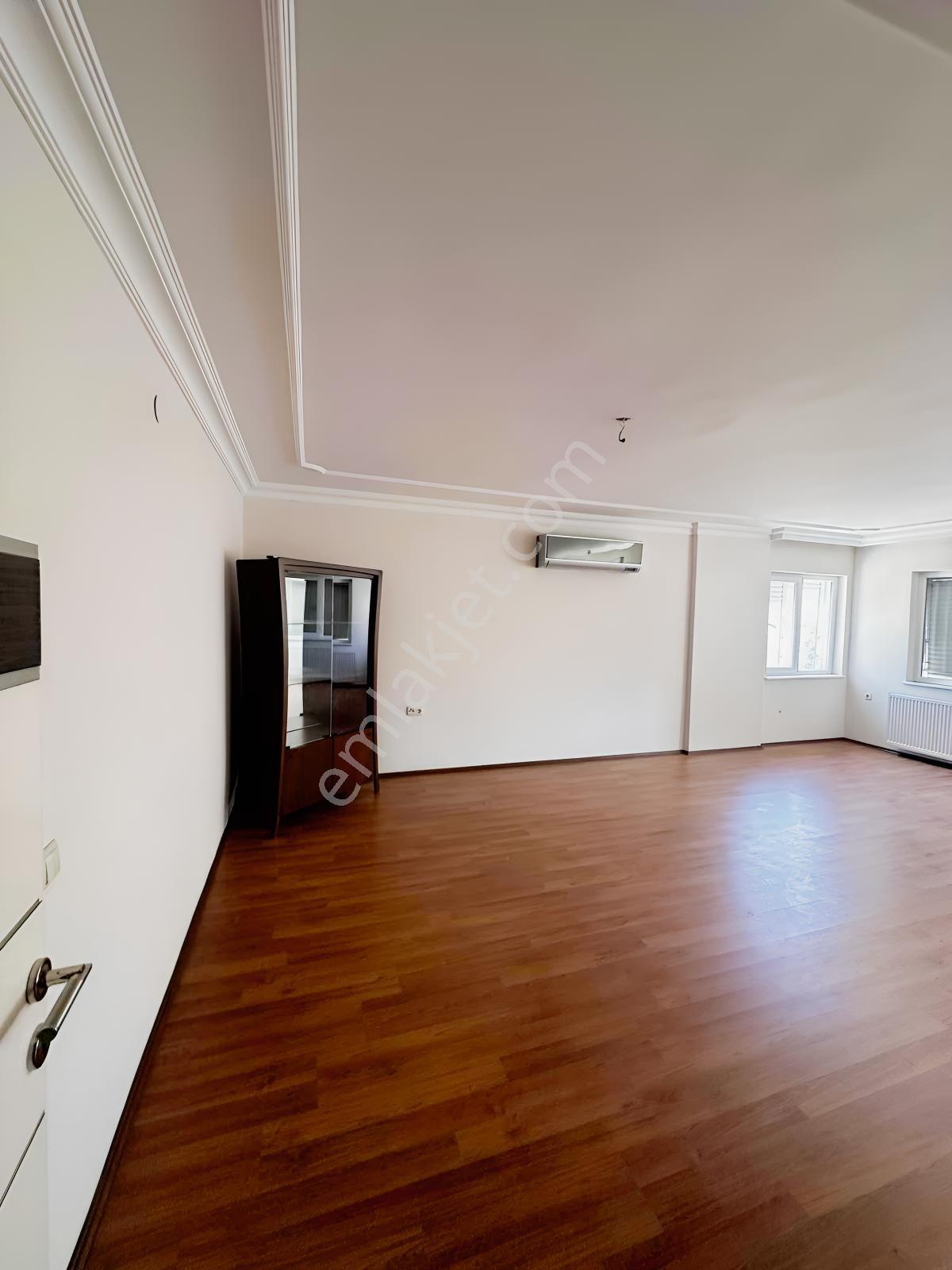 Meydankavağı Geniş Aydınlık 3 + 1 — fotoğraf 9