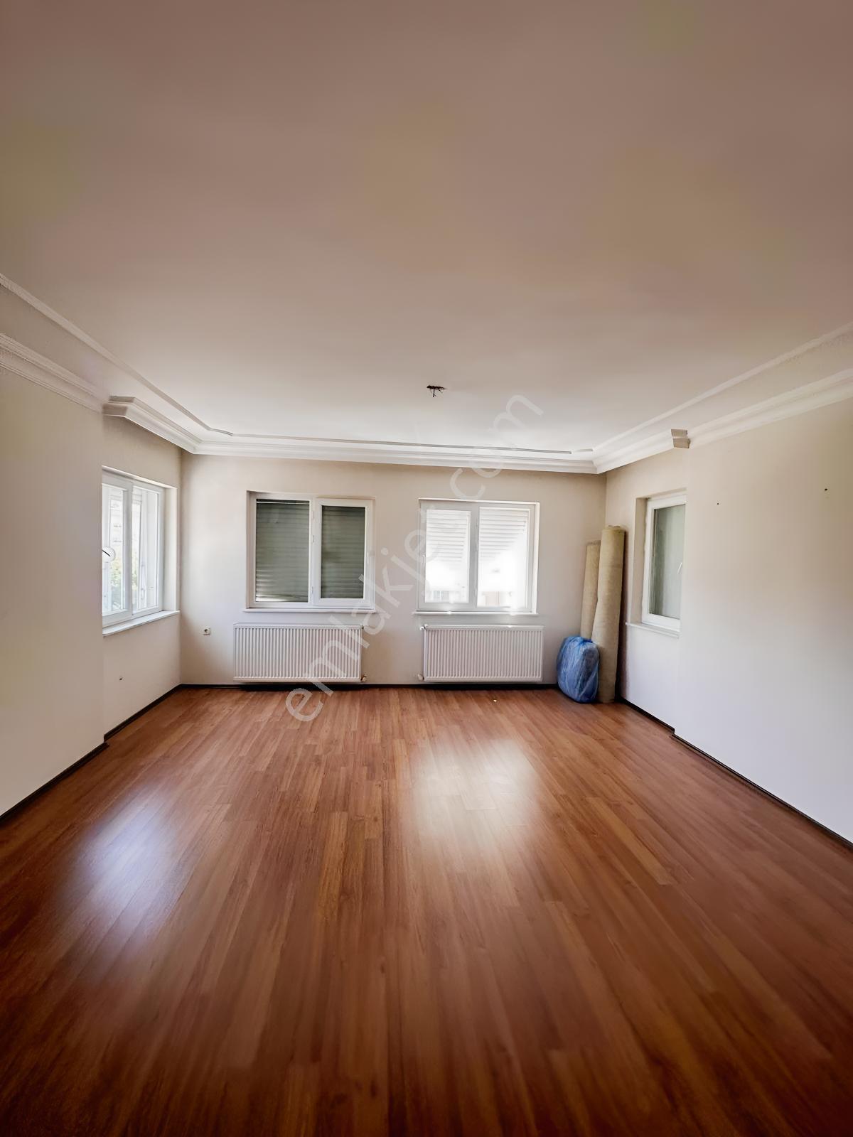 Meydankavağı Geniş Aydınlık 3 + 1 — fotoğraf 11