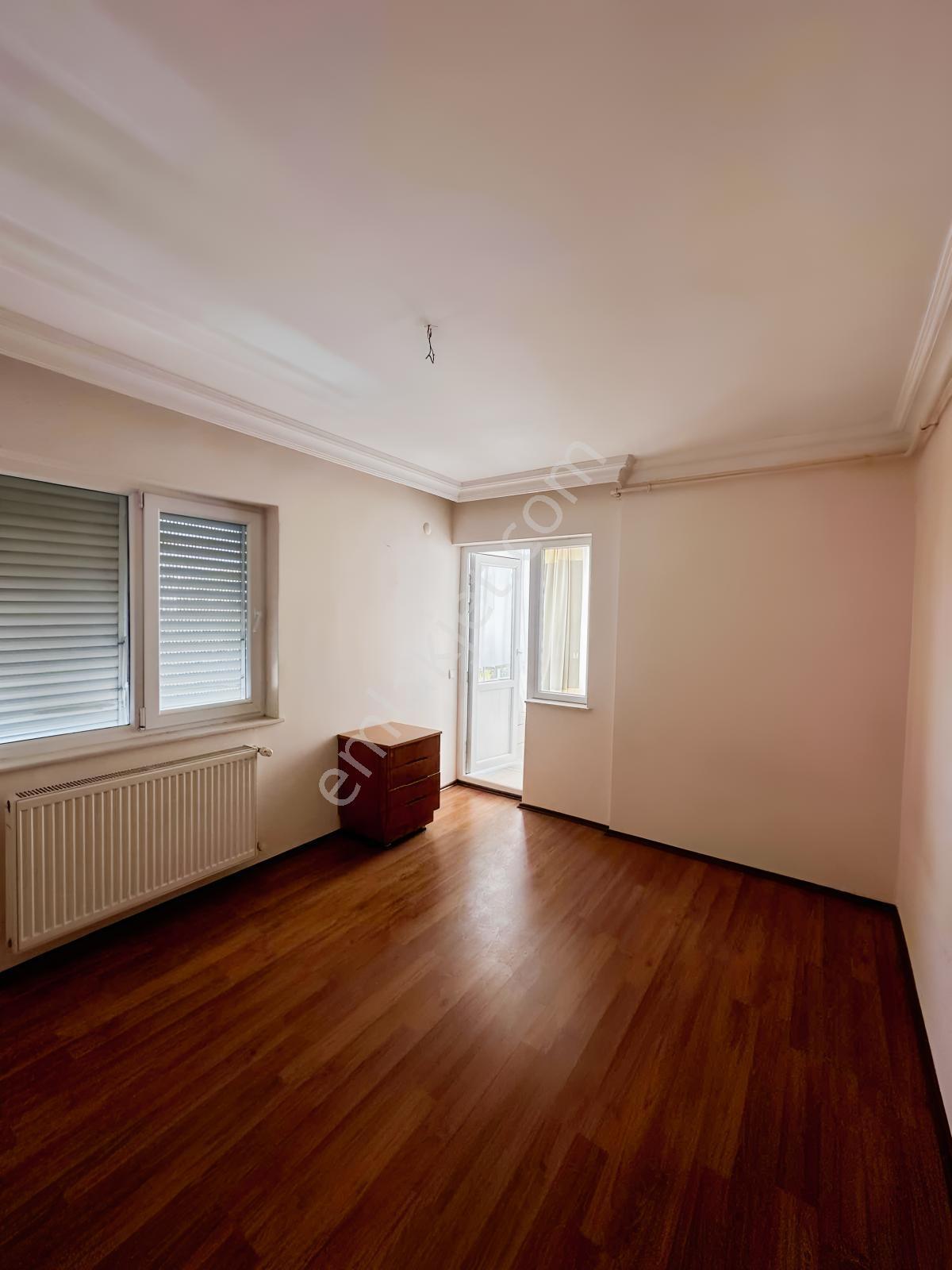 Meydankavağı Geniş Aydınlık 3 + 1 — fotoğraf 18