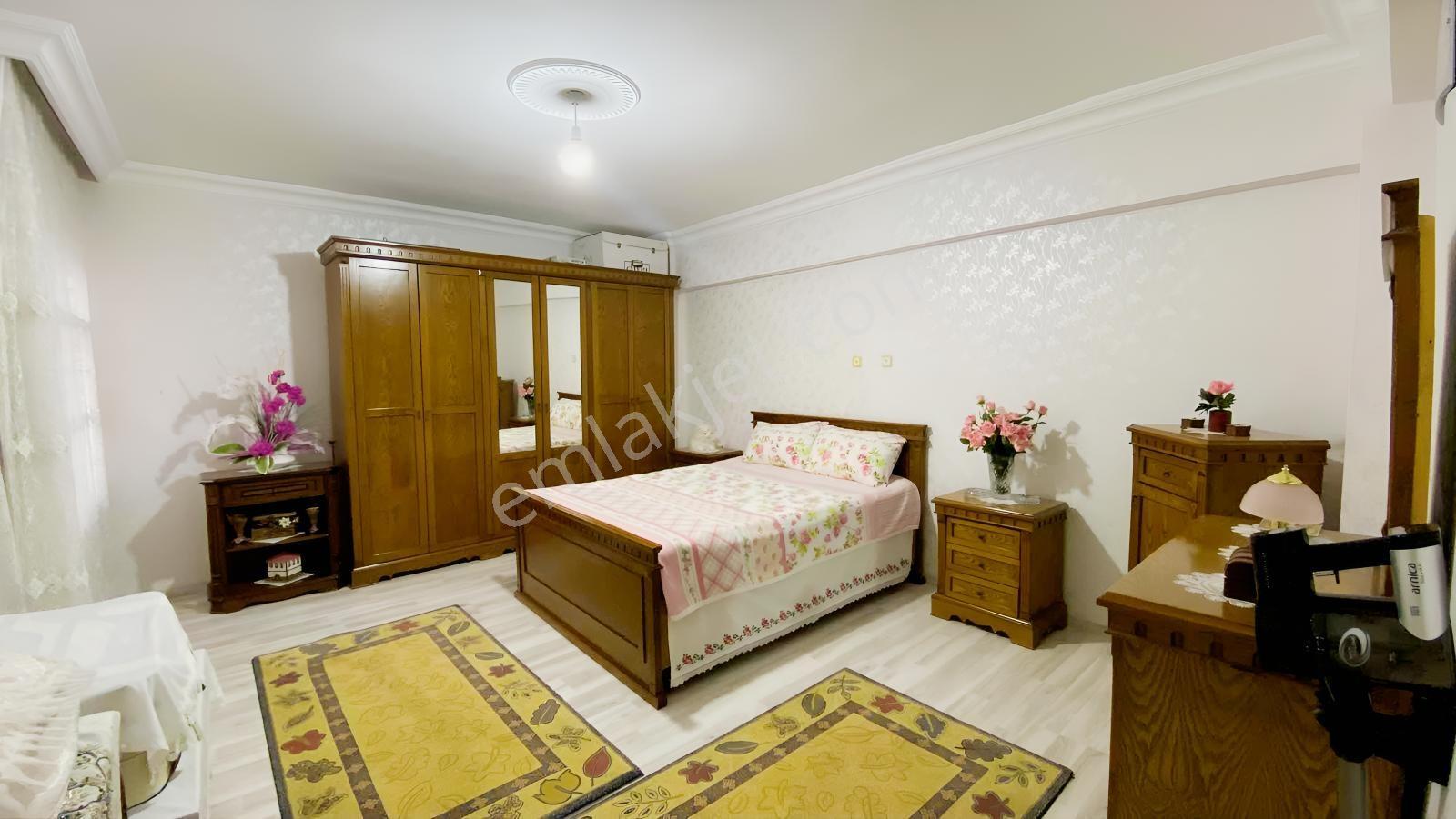 Ümit Emlak|eski Devlet Hastanesi Altı 3+1 Ara Kat 165m2 — fotoğraf 21