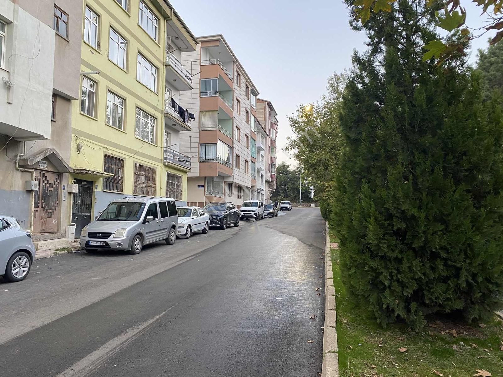 Ümit Emlak|eski Devlet Hastanesi Altı 3+1 Ara Kat 165m2 — fotoğraf 25
