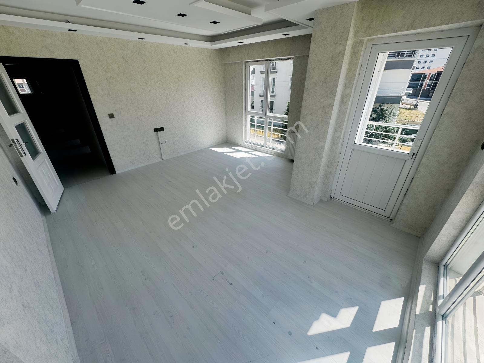 Malazgirt Mah. 3+1 Salon Bağımsız Ara Katta Ön Cephe Daire — fotoğraf 6