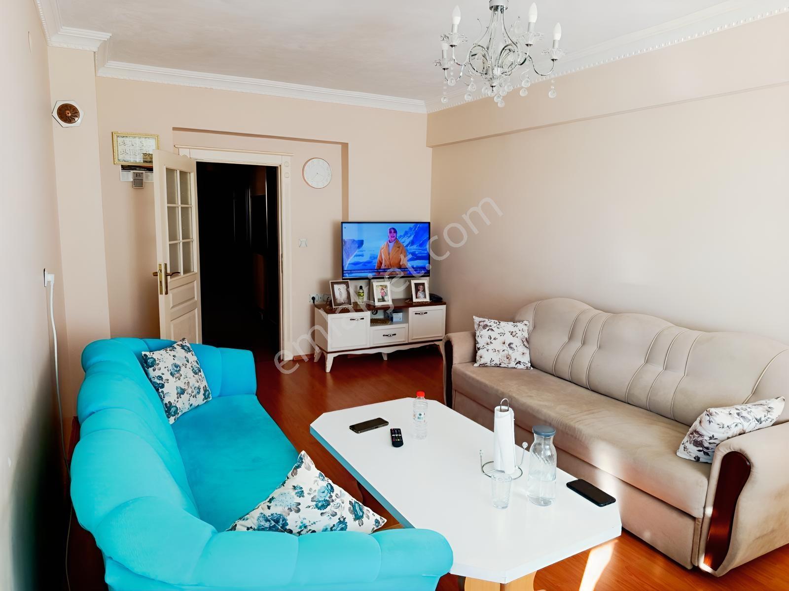 Yenicede Güney Cepheli Giriş Üstü 3+1 Satılık Daire — fotoğraf 3
