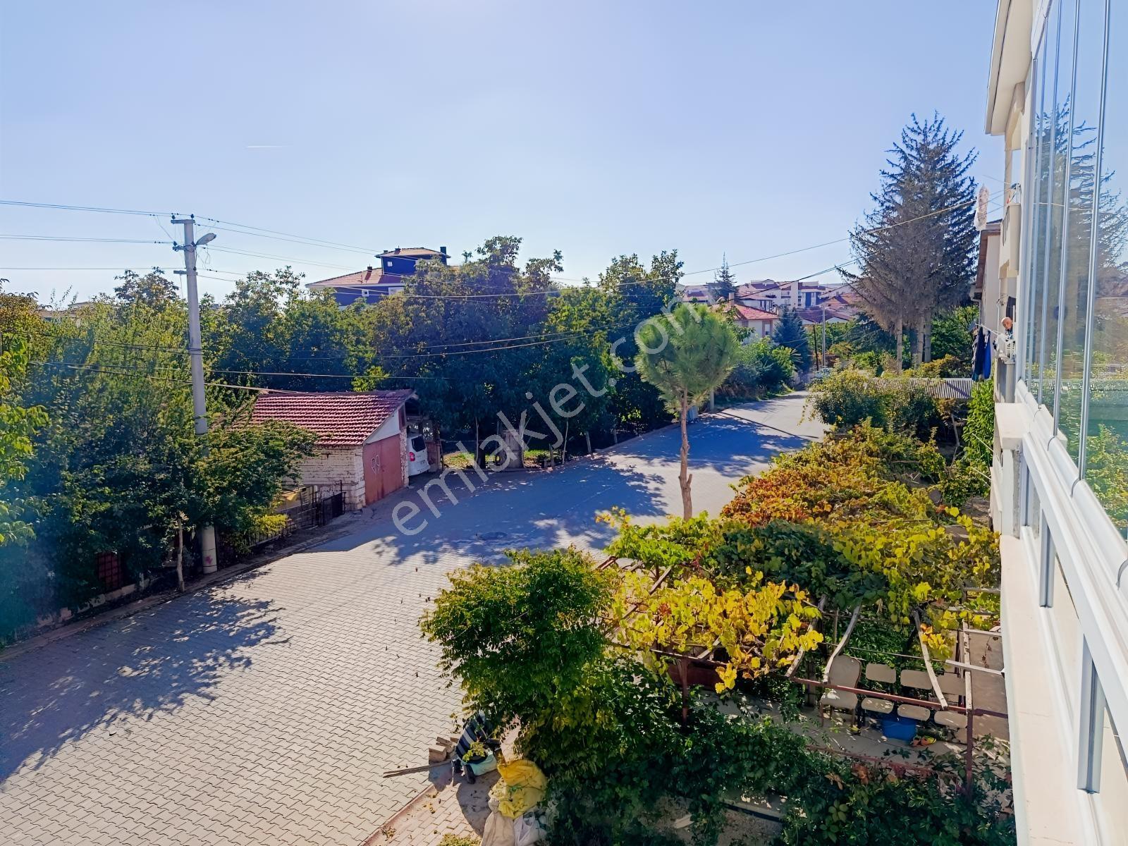 Yenicede Güney Cepheli Giriş Üstü 3+1 Satılık Daire — fotoğraf 7