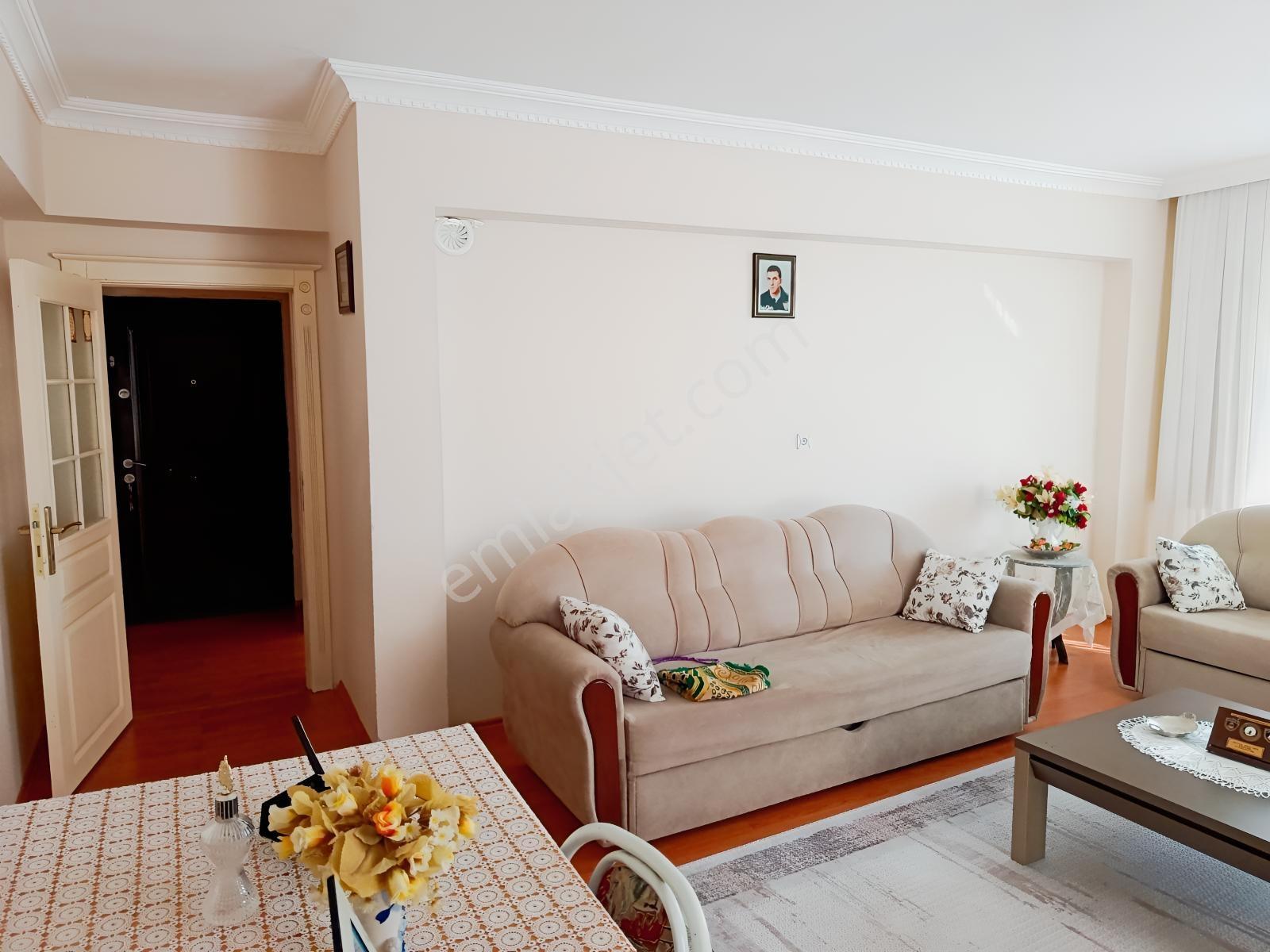 Yenicede Güney Cepheli Giriş Üstü 3+1 Satılık Daire — fotoğraf 10