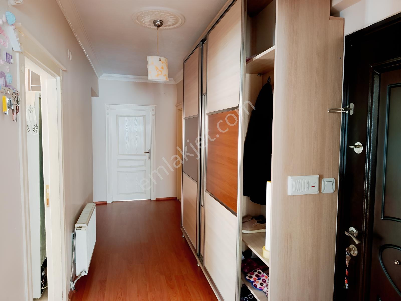 Yenicede Güney Cepheli Giriş Üstü 3+1 Satılık Daire — fotoğraf 14