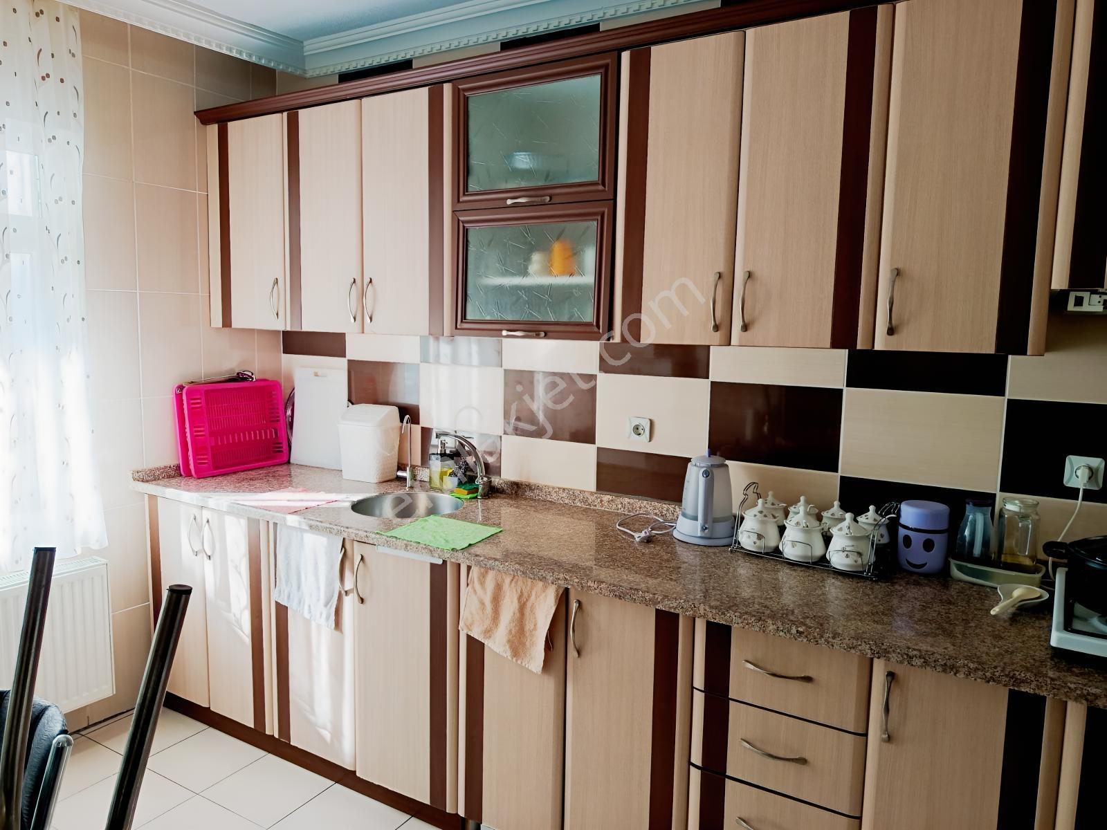 Yenicede Güney Cepheli Giriş Üstü 3+1 Satılık Daire — fotoğraf 15