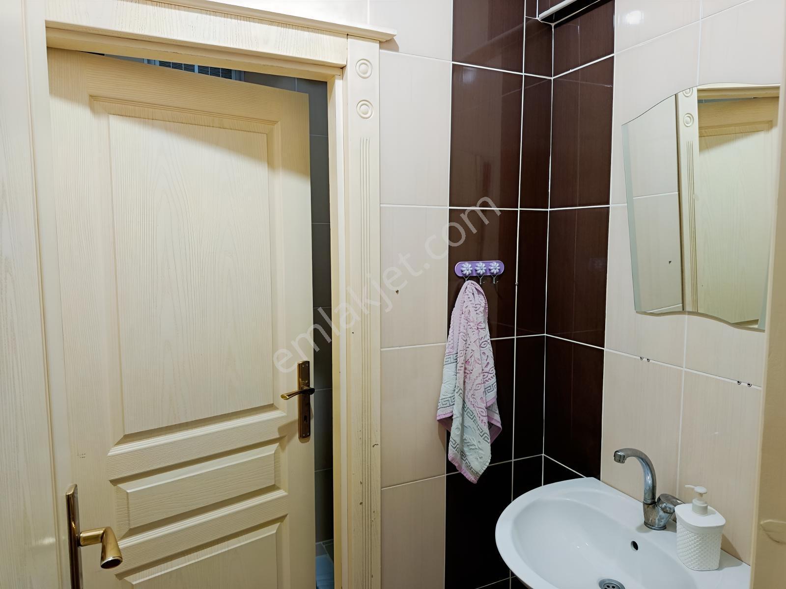 Yenicede Güney Cepheli Giriş Üstü 3+1 Satılık Daire — fotoğraf 19