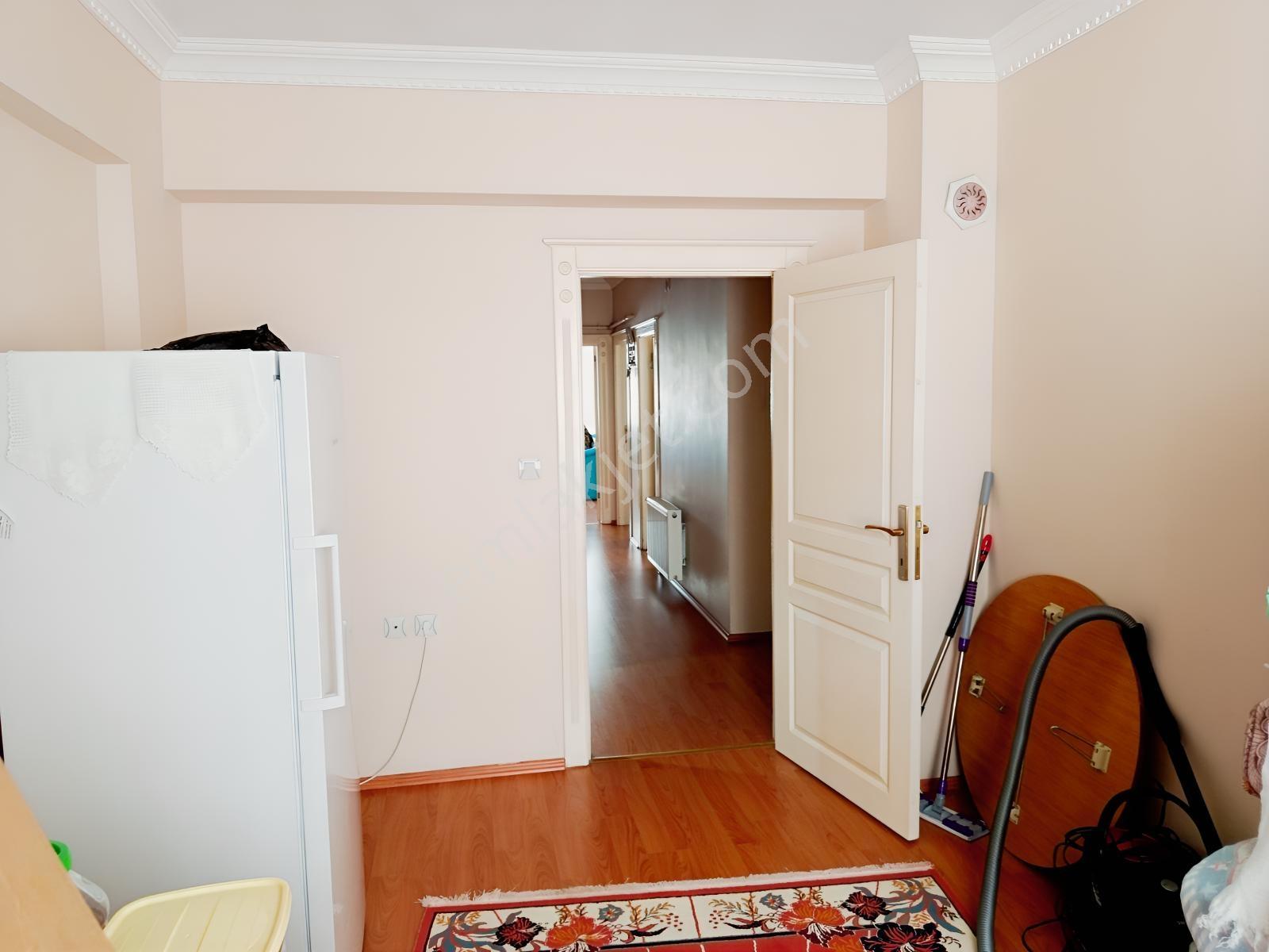 Yenicede Güney Cepheli Giriş Üstü 3+1 Satılık Daire — fotoğraf 24