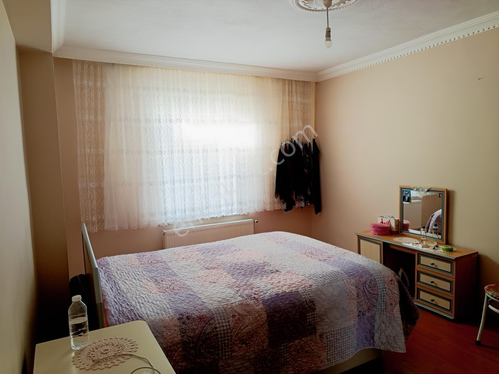 Yenicede Güney Cepheli Giriş Üstü 3+1 Satılık Daire — fotoğraf 25