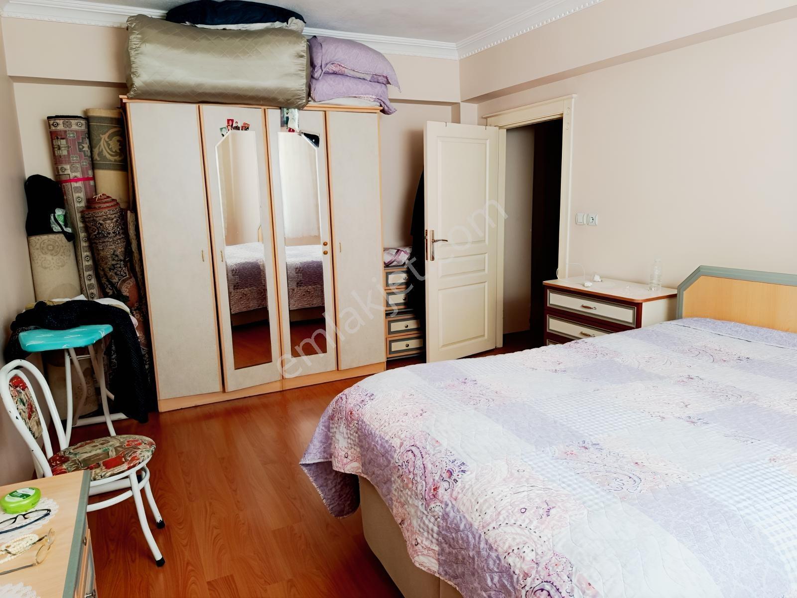 Yenicede Güney Cepheli Giriş Üstü 3+1 Satılık Daire — fotoğraf 27