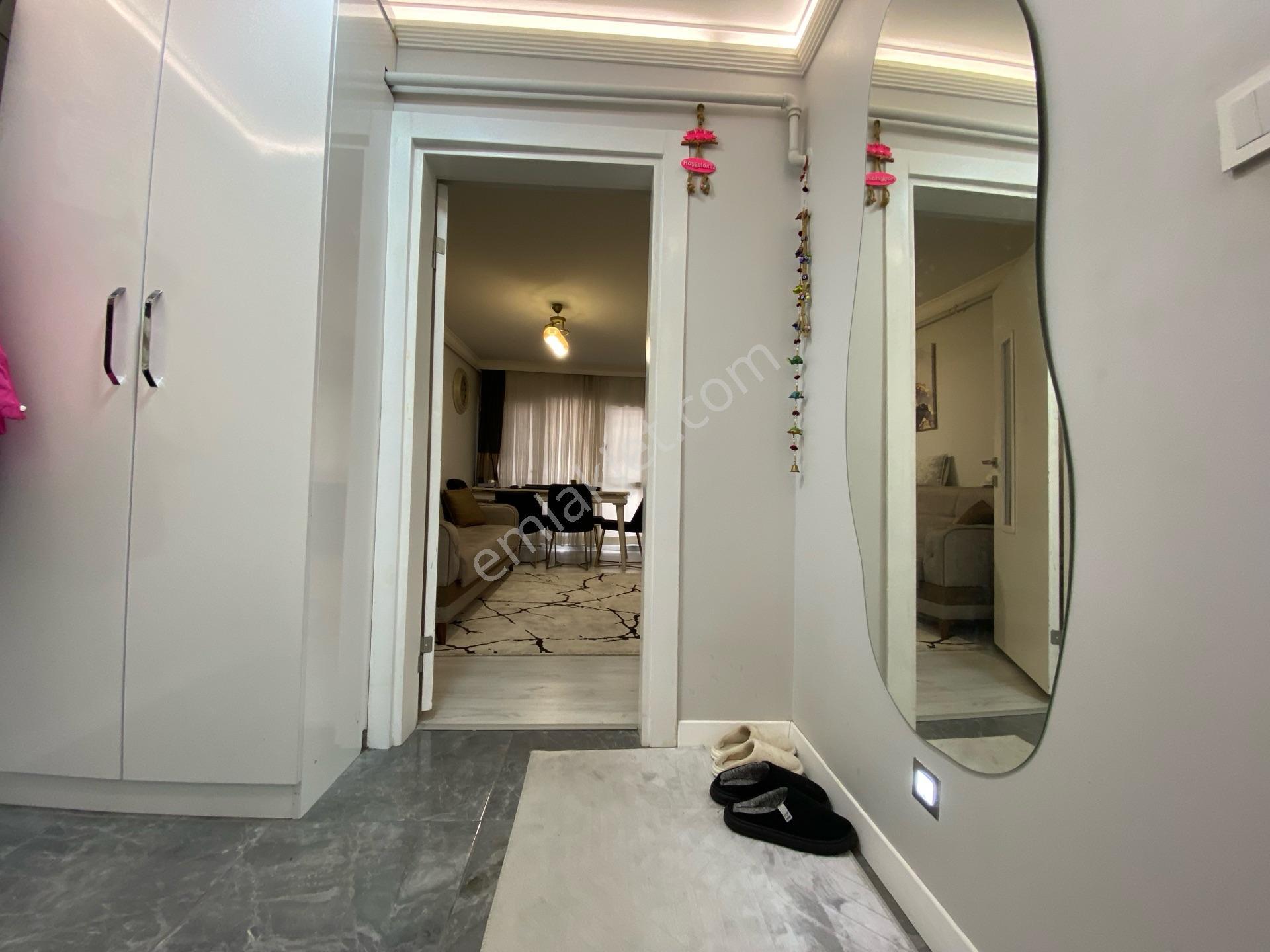 Akalından Geniş 2+1 Metro Yakını Satılık Full Bakımlı Daire — fotoğraf 11