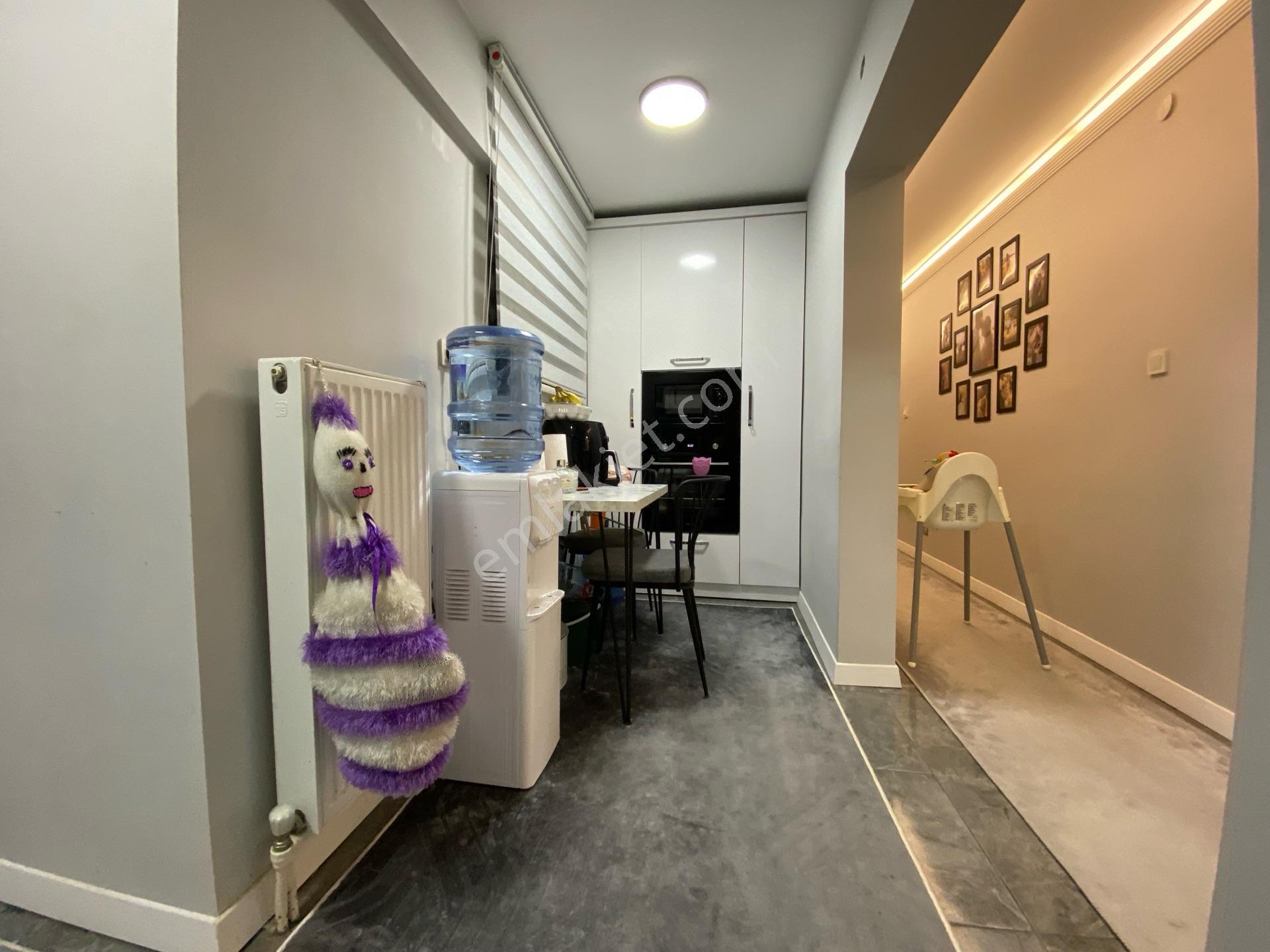 Akalından Geniş 2+1 Metro Yakını Satılık Full Bakımlı Daire — fotoğraf 15