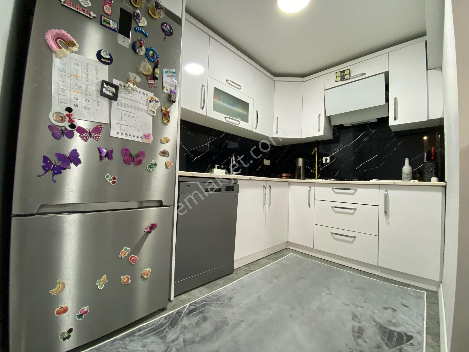 Akalından Geniş 2+1 Metro Yakını Satılık Full Bakımlı Daire — fotoğraf 17