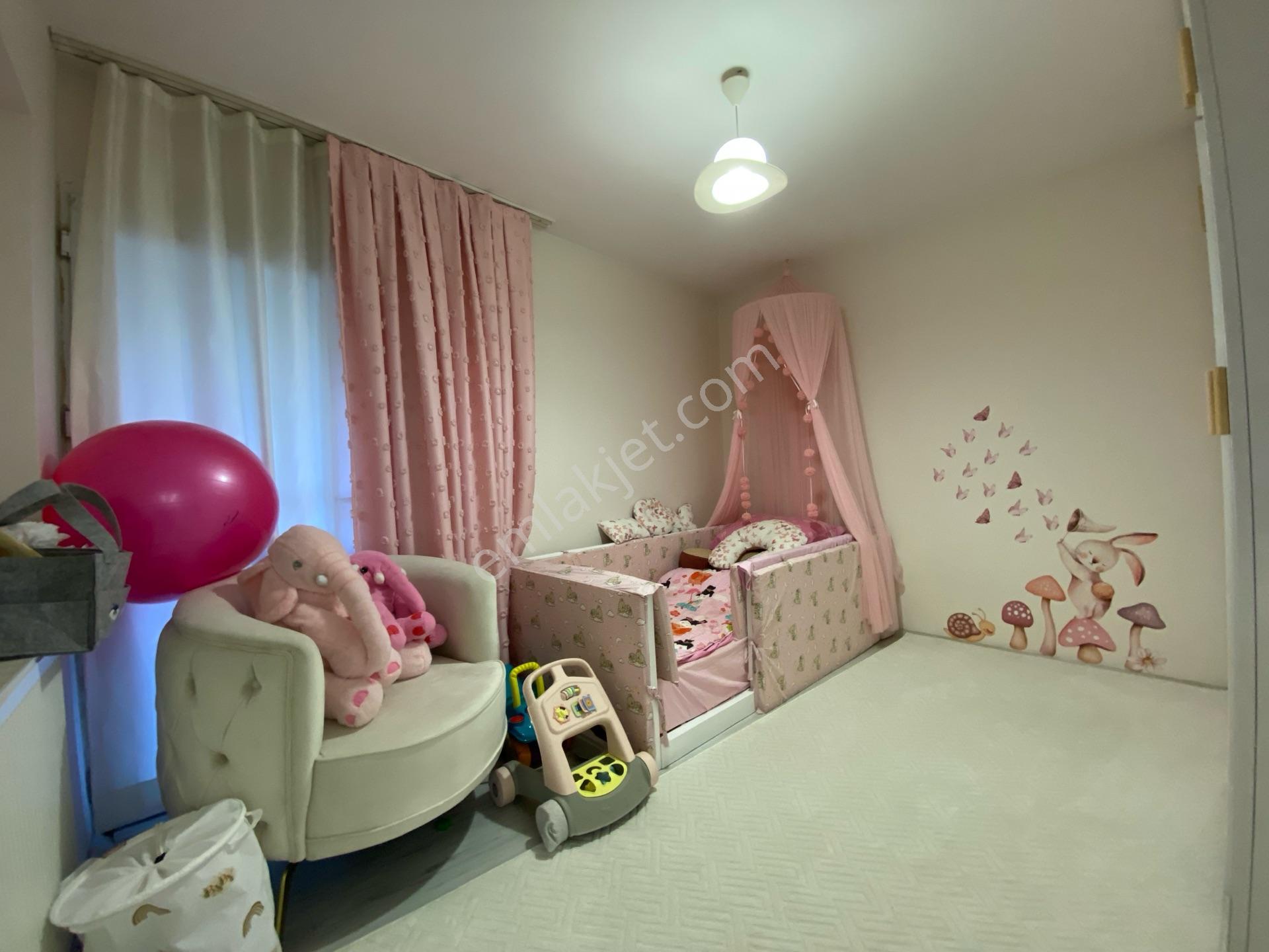Akalından Geniş 2+1 Metro Yakını Satılık Full Bakımlı Daire — fotoğraf 23