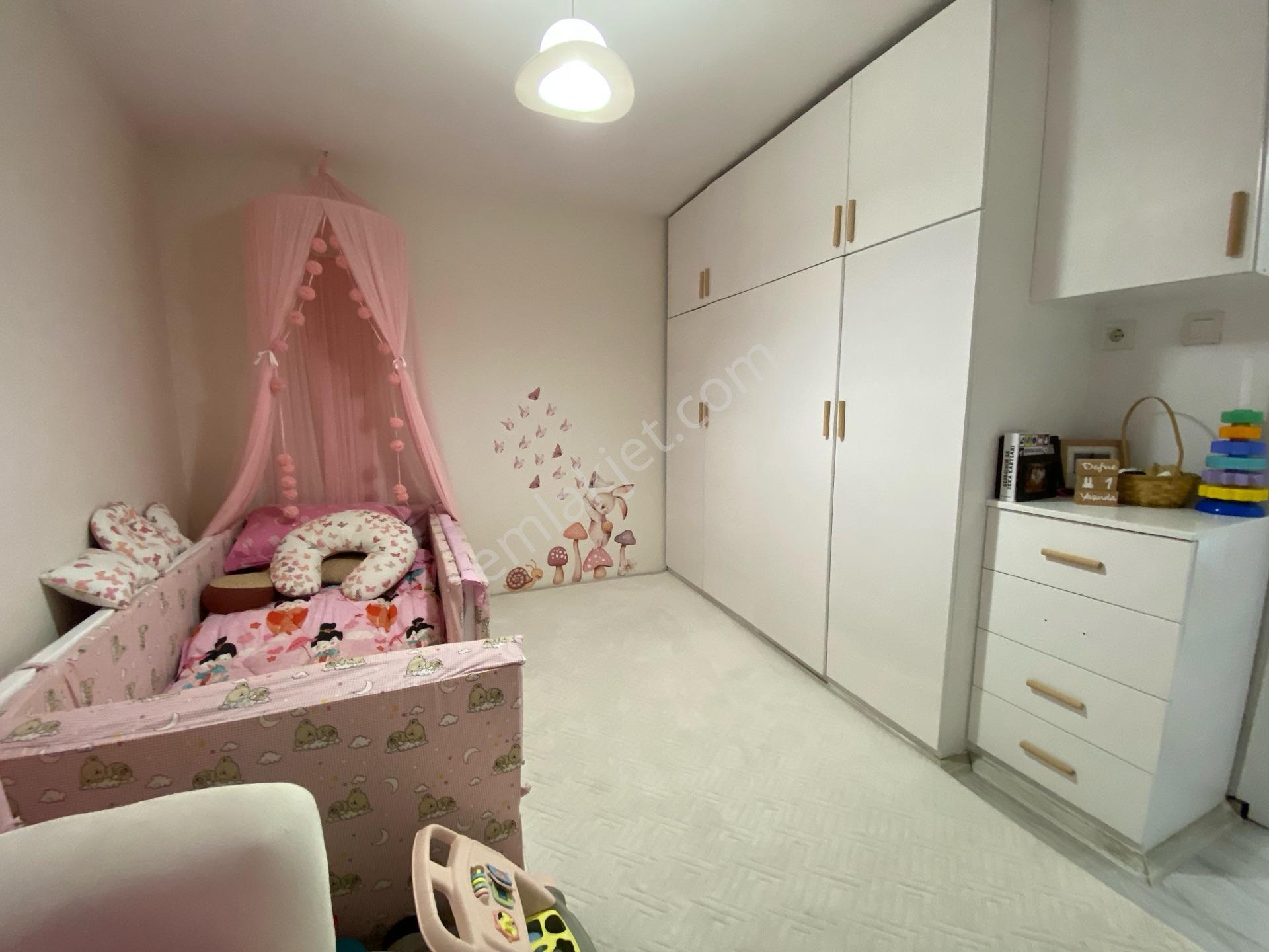 Akalından Geniş 2+1 Metro Yakını Satılık Full Bakımlı Daire — fotoğraf 25