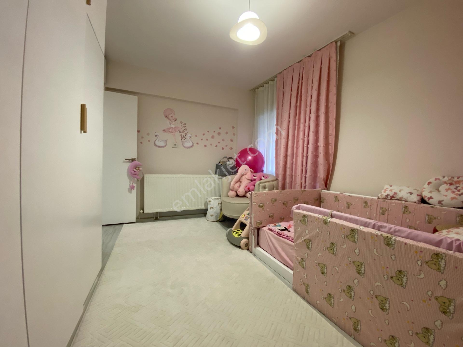 Akalından Geniş 2+1 Metro Yakını Satılık Full Bakımlı Daire — fotoğraf 26