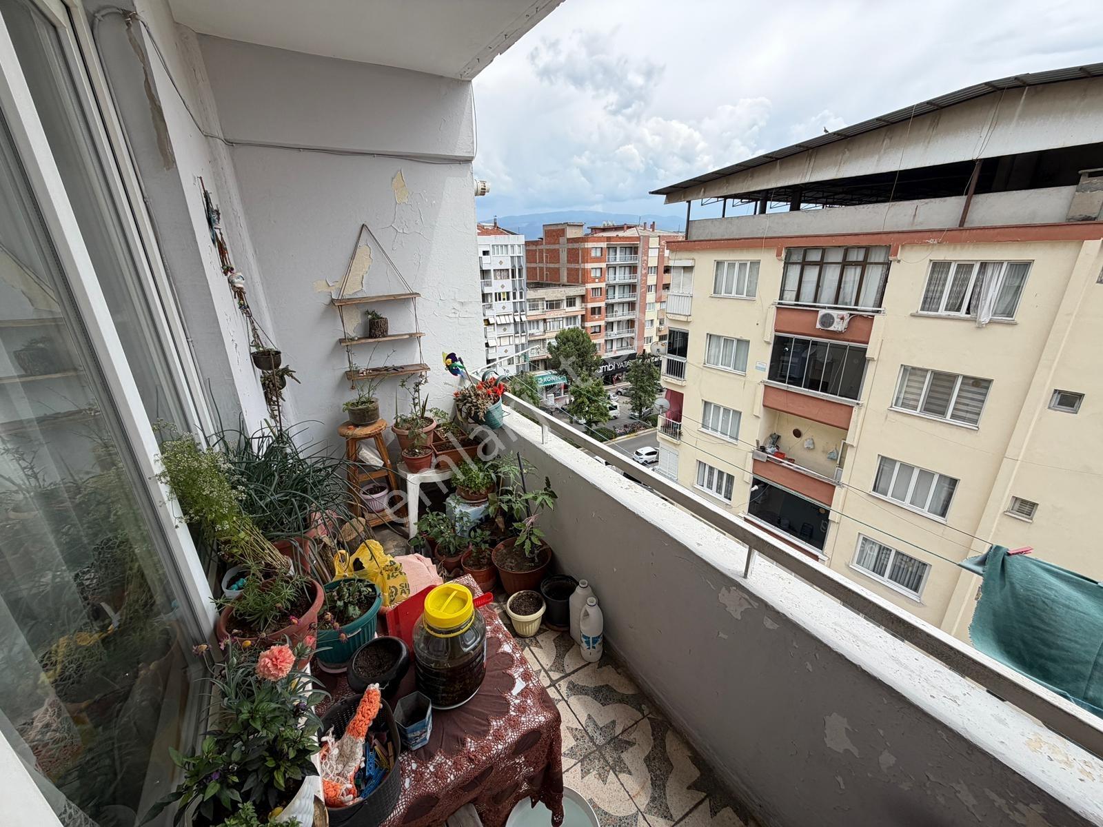 Konut Emlaktan Aydın Nazilli Şehir Merkezinde Satılık 3+1 Dair — fotoğraf 15