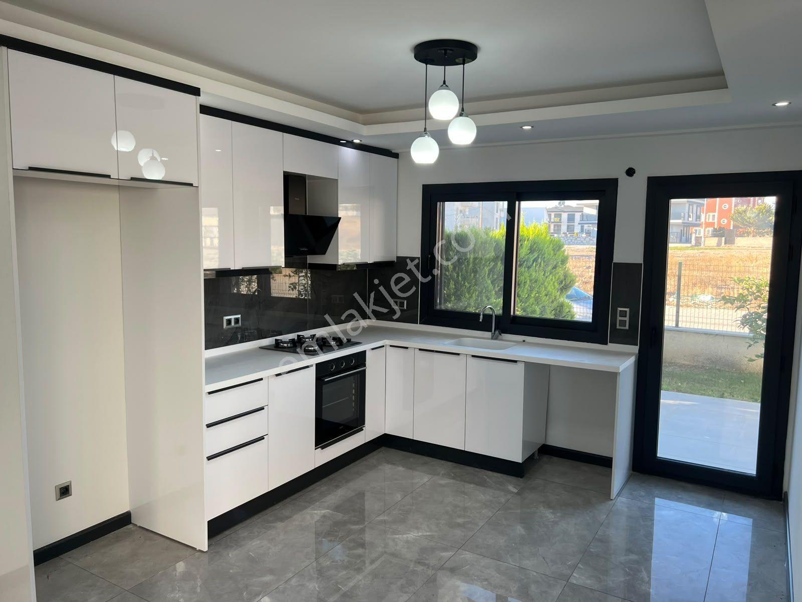 Aydın Didimde Havuzlu Satılık 3+1 Villa — fotoğraf 10