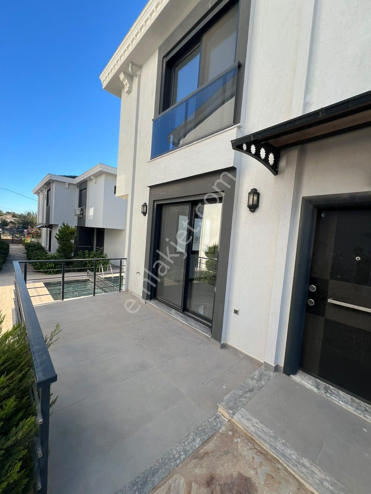 Aydın Didimde Havuzlu Satılık 3+1 Villa — fotoğraf 12