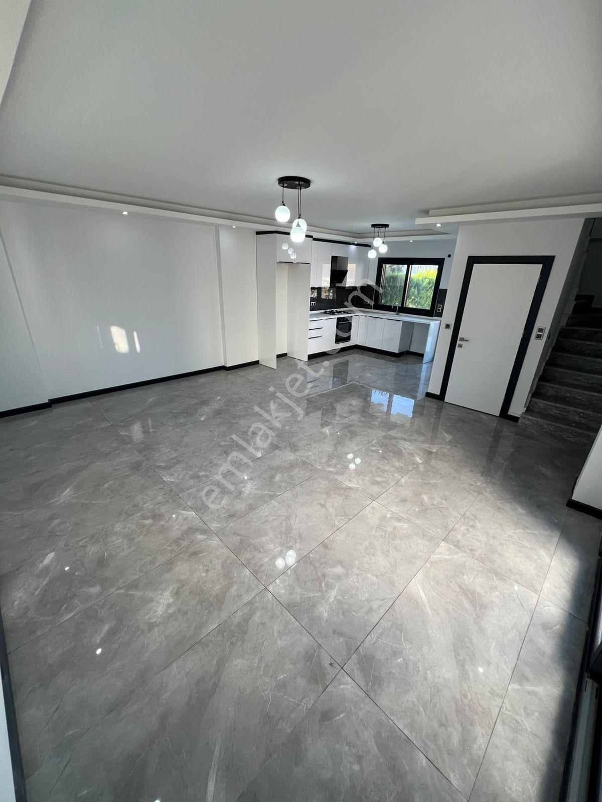 Aydın Didimde Havuzlu Satılık 3+1 Villa — fotoğraf 18