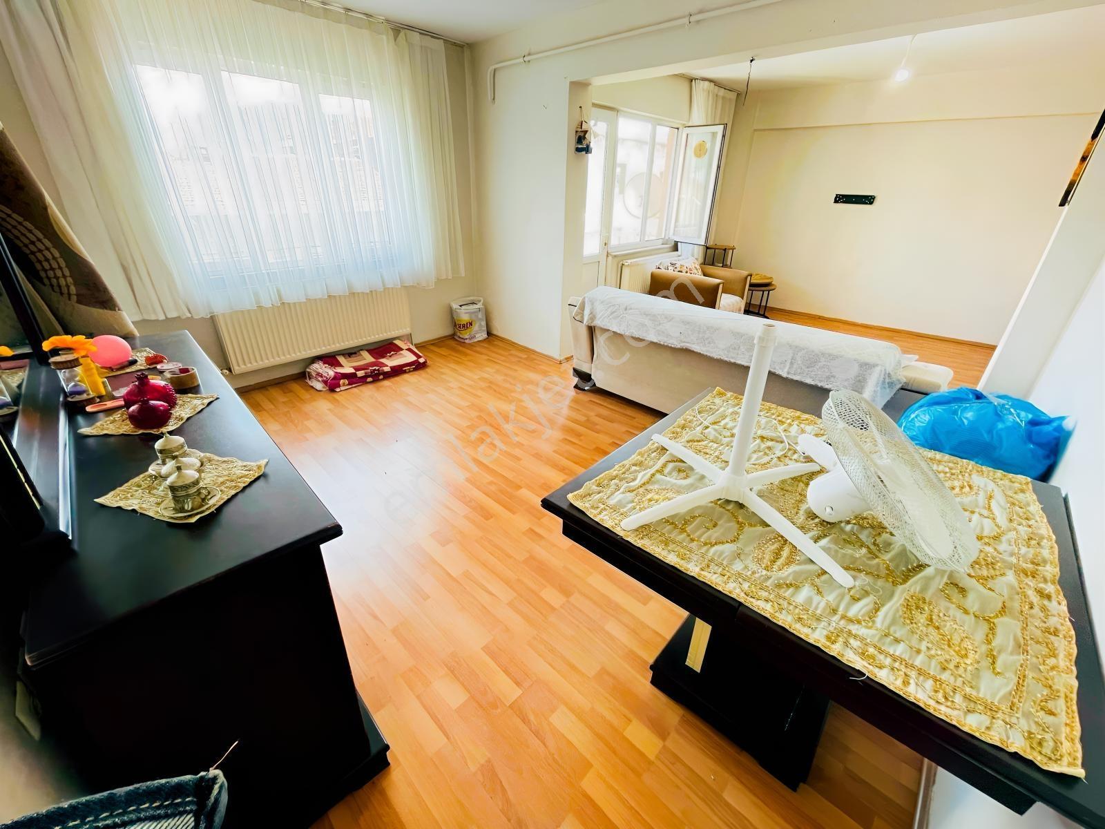 Özkan'dan Merkezi Konumda Ara-kat 110 M² 2+1 Satılık Daire — fotoğraf 3