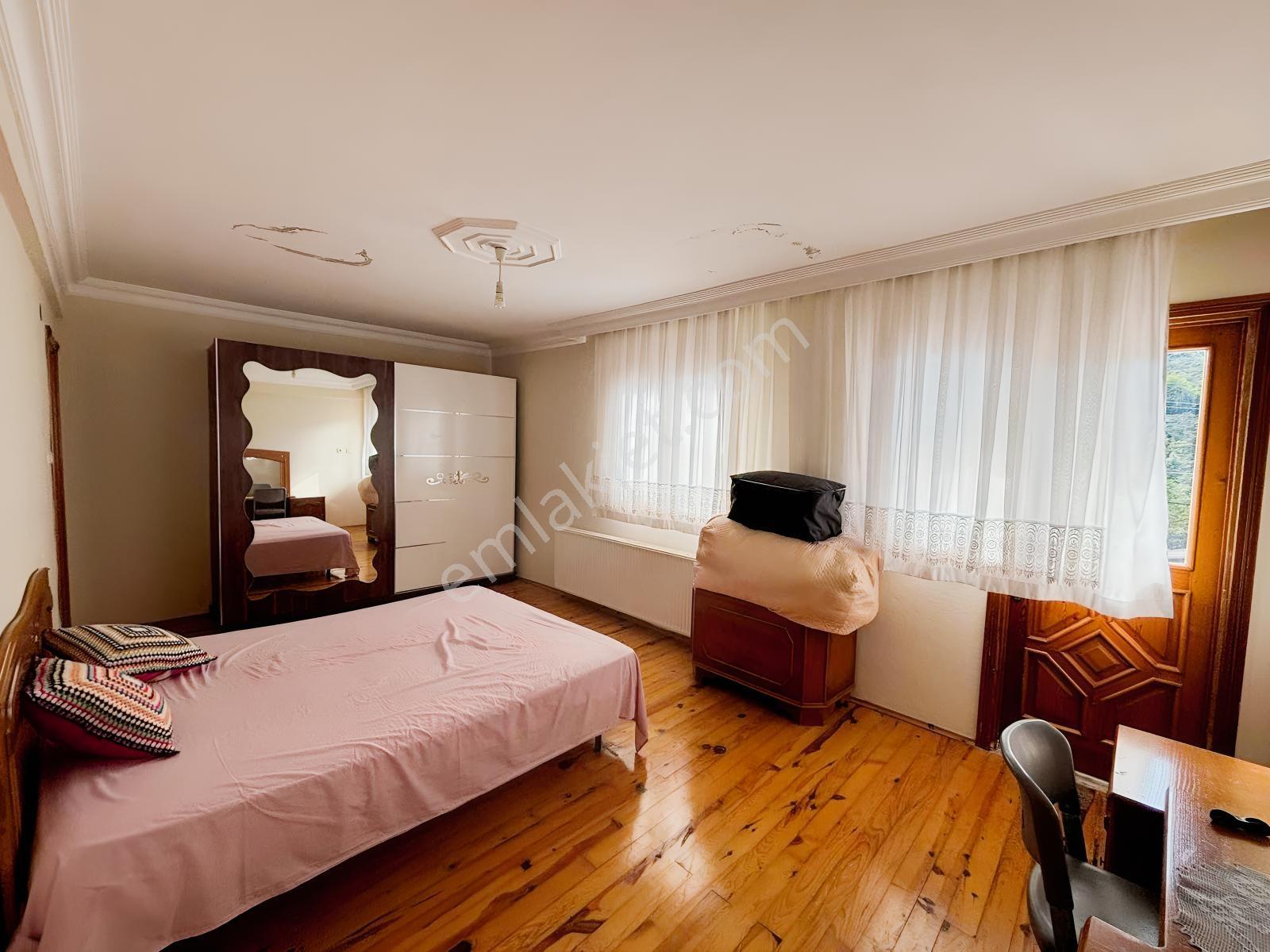 Mana Gayrimenkulden | Çileklide 1.338 M² Müstakil Ev — fotoğraf 15