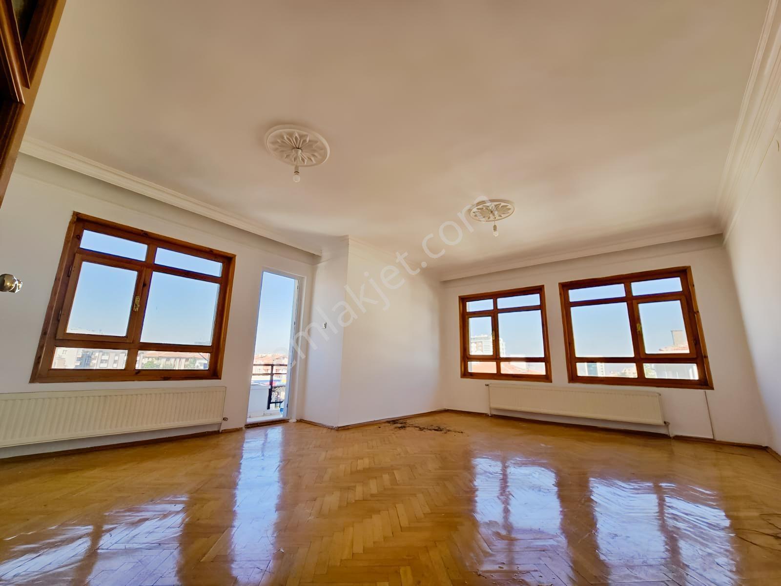 Çankaya Öveçler'de 330m² Dubleks 6+1,otoparklı Ve Boyalı Dubleks — fotoğraf 2