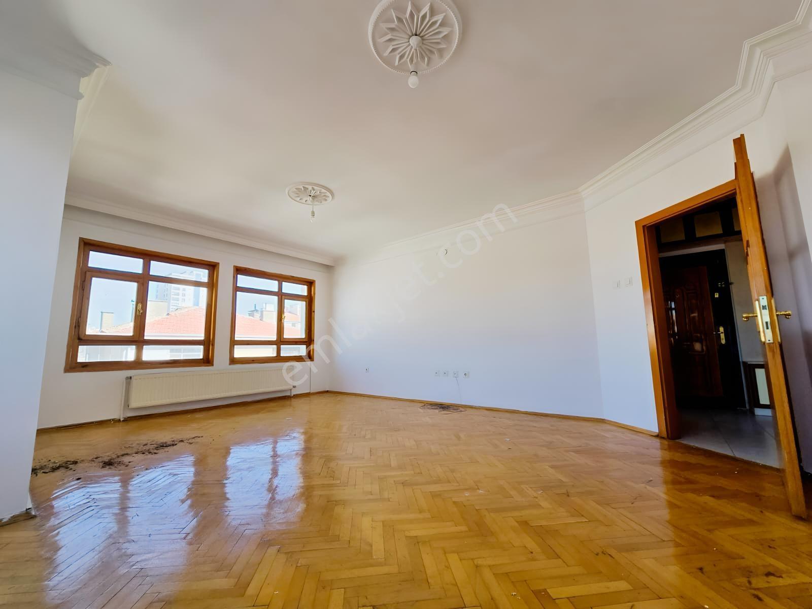 Çankaya Öveçler'de 330m² Dubleks 6+1,otoparklı Ve Boyalı Dubleks — fotoğraf 4