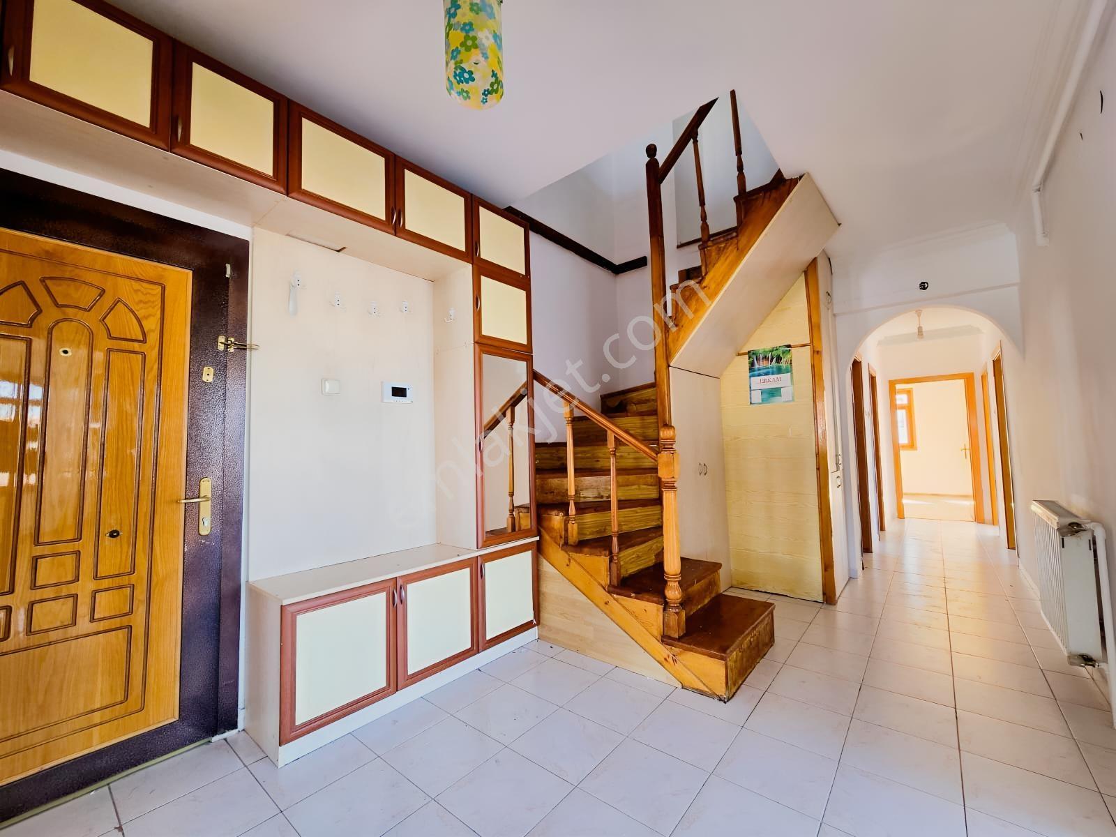 Çankaya Öveçler'de 330m² Dubleks 6+1,otoparklı Ve Boyalı Dubleks — fotoğraf 5