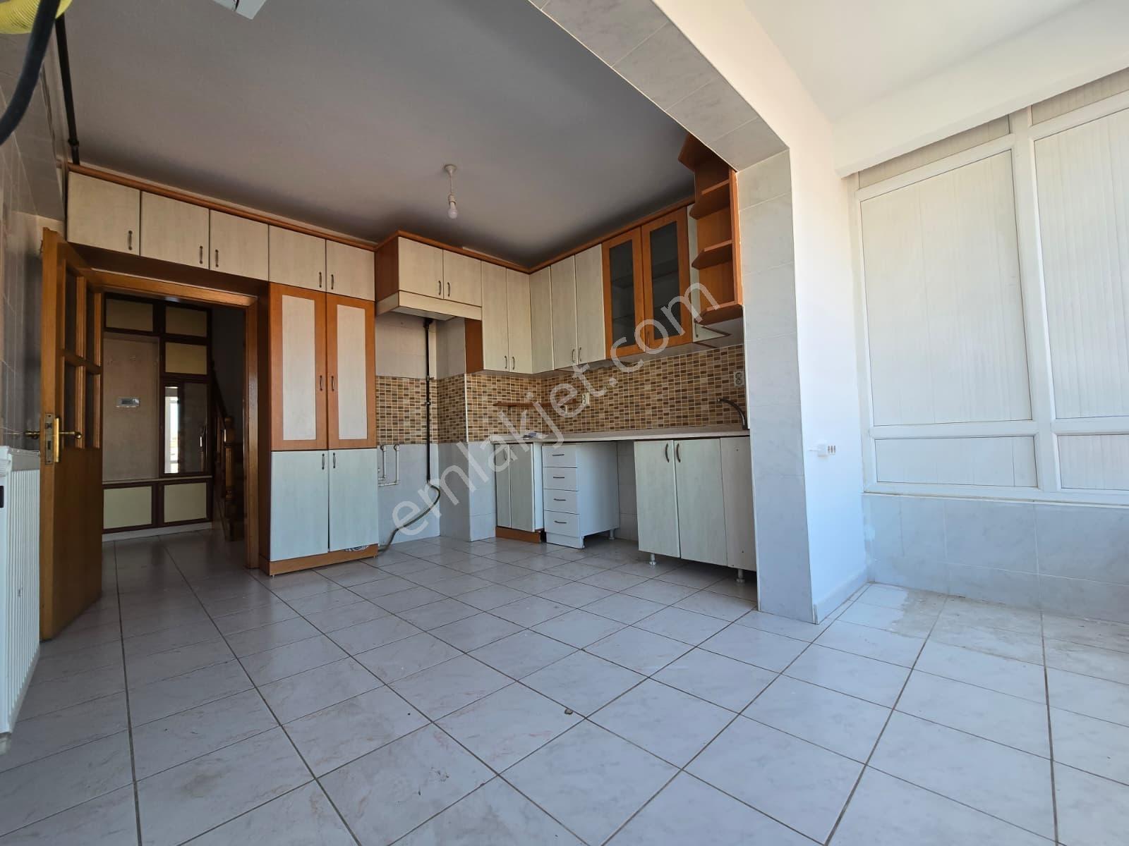 Çankaya Öveçler'de 330m² Dubleks 6+1,otoparklı Ve Boyalı Dubleks — fotoğraf 6