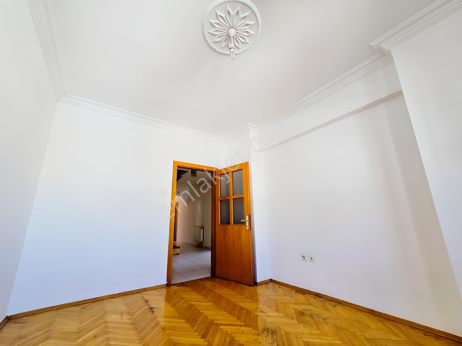 Çankaya Öveçler'de 330m² Dubleks 6+1,otoparklı Ve Boyalı Dubleks — fotoğraf 10