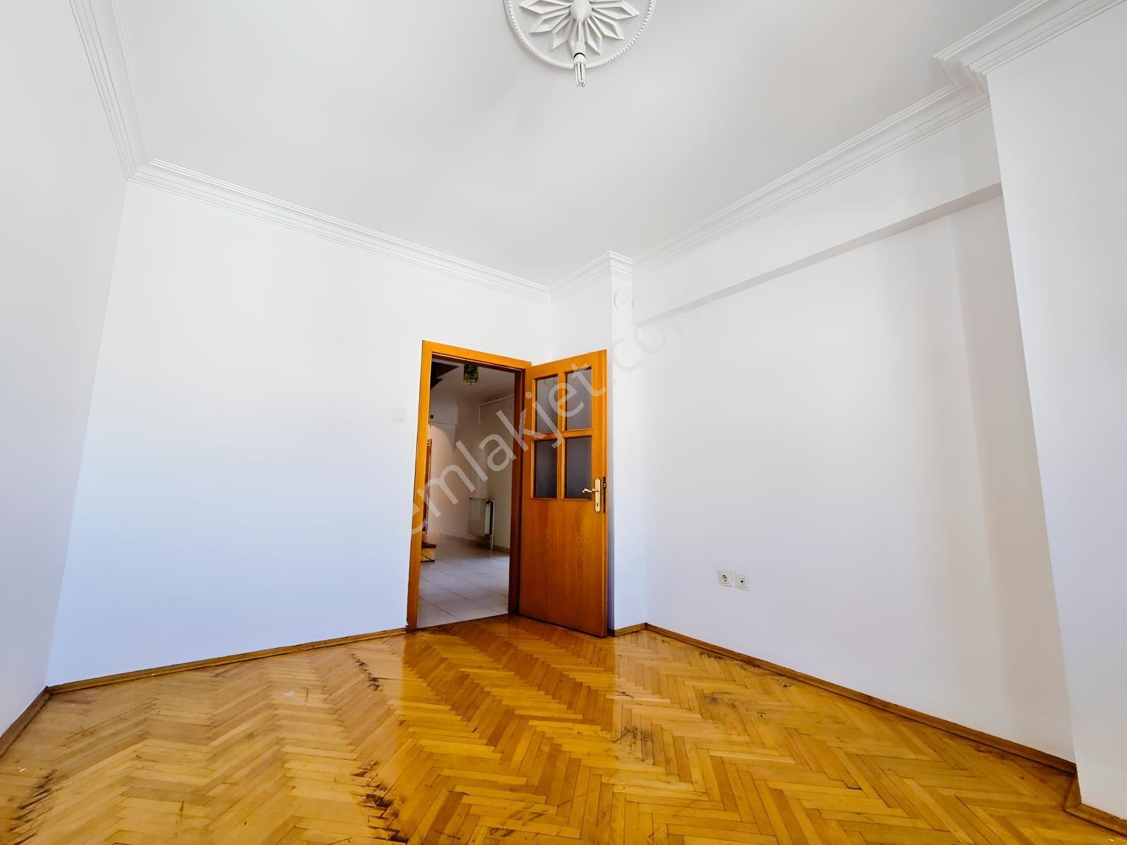 Çankaya Öveçler'de 330m² Dubleks 6+1,otoparklı Ve Boyalı Dubleks — fotoğraf 11