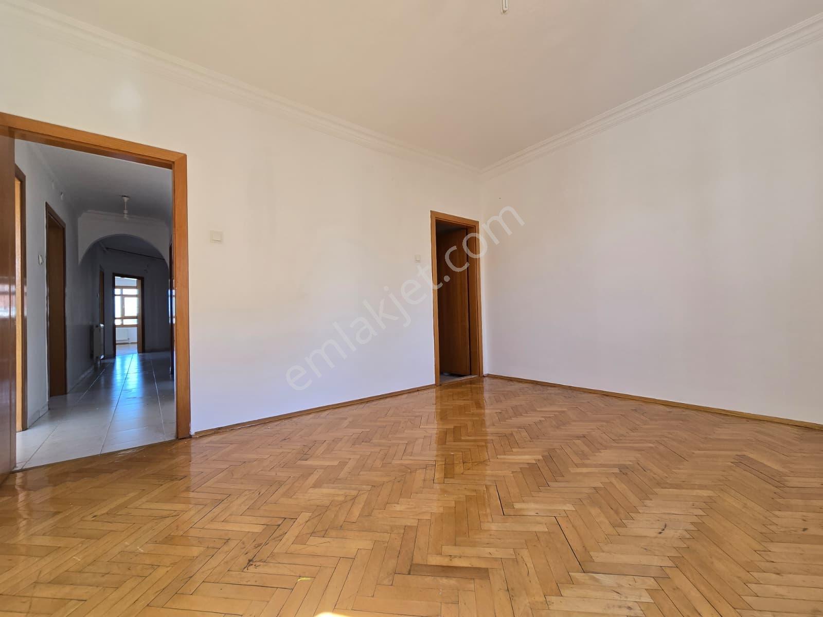 Çankaya Öveçler'de 330m² Dubleks 6+1,otoparklı Ve Boyalı Dubleks — fotoğraf 21