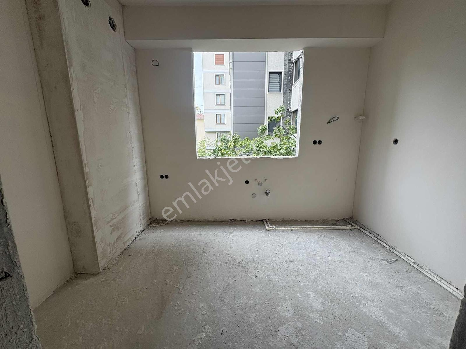 İhtiyaçtan Satılık Göztepe'de Minibüs Caddesi'ne 100 M Mesafede — fotoğraf 2